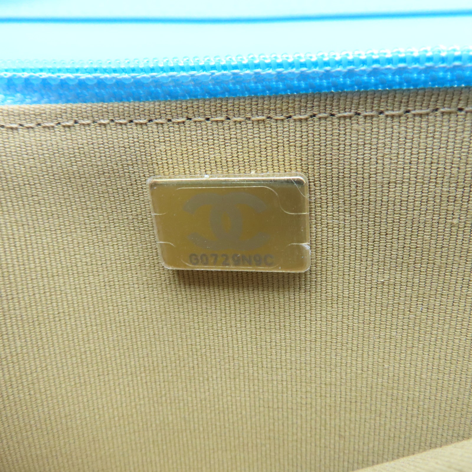 CHANEL 【清倉大減價】菱格羊皮皮革WOC金扣鏈帶肩背袋淺藍色