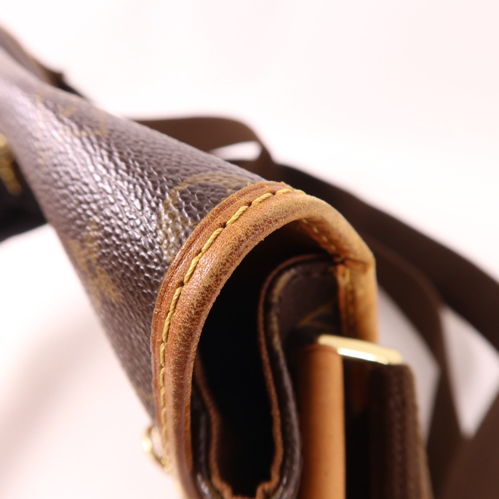 LOUIS VUITTON Monogram Bosphore金扣肩背袋