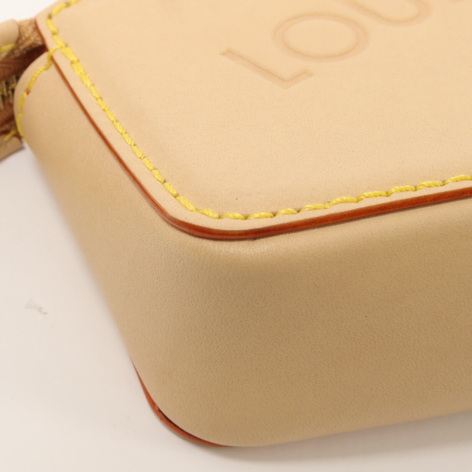 LOUIS VUITTON 牛皮皮革Pochette Ecusson手挽袋