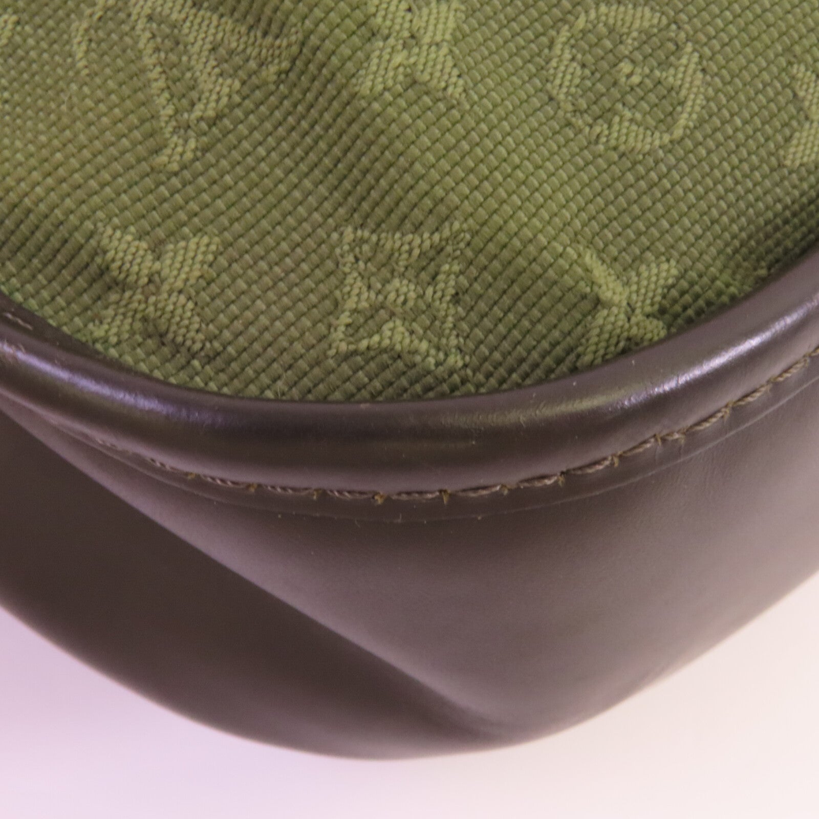 LOUIS VUITTON Monogram Mini Berangene金扣肩背袋
