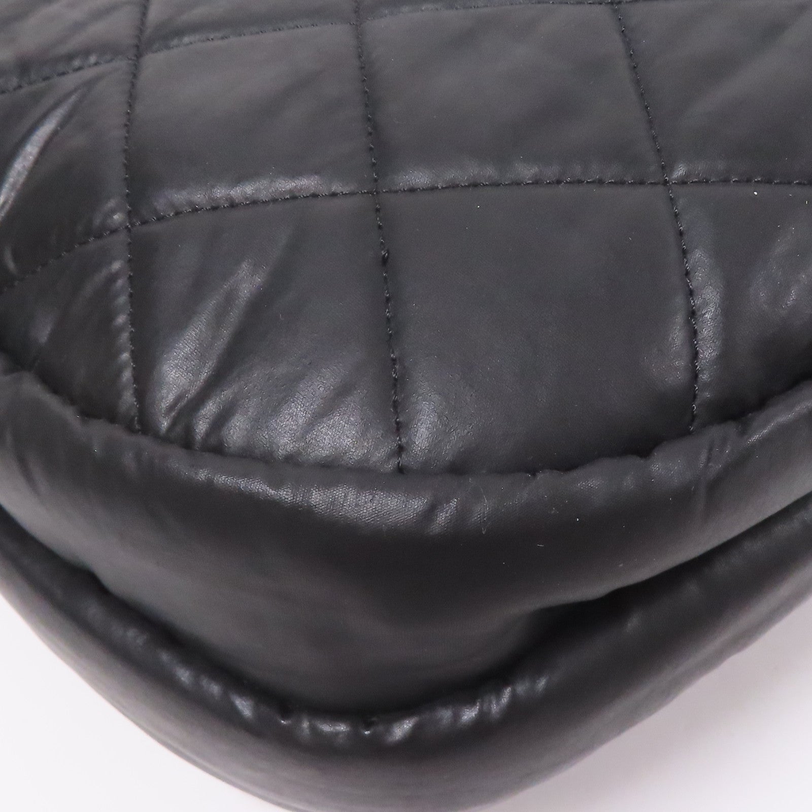 CHANEL 尼龍Coco Cocoon銀扣肩背袋