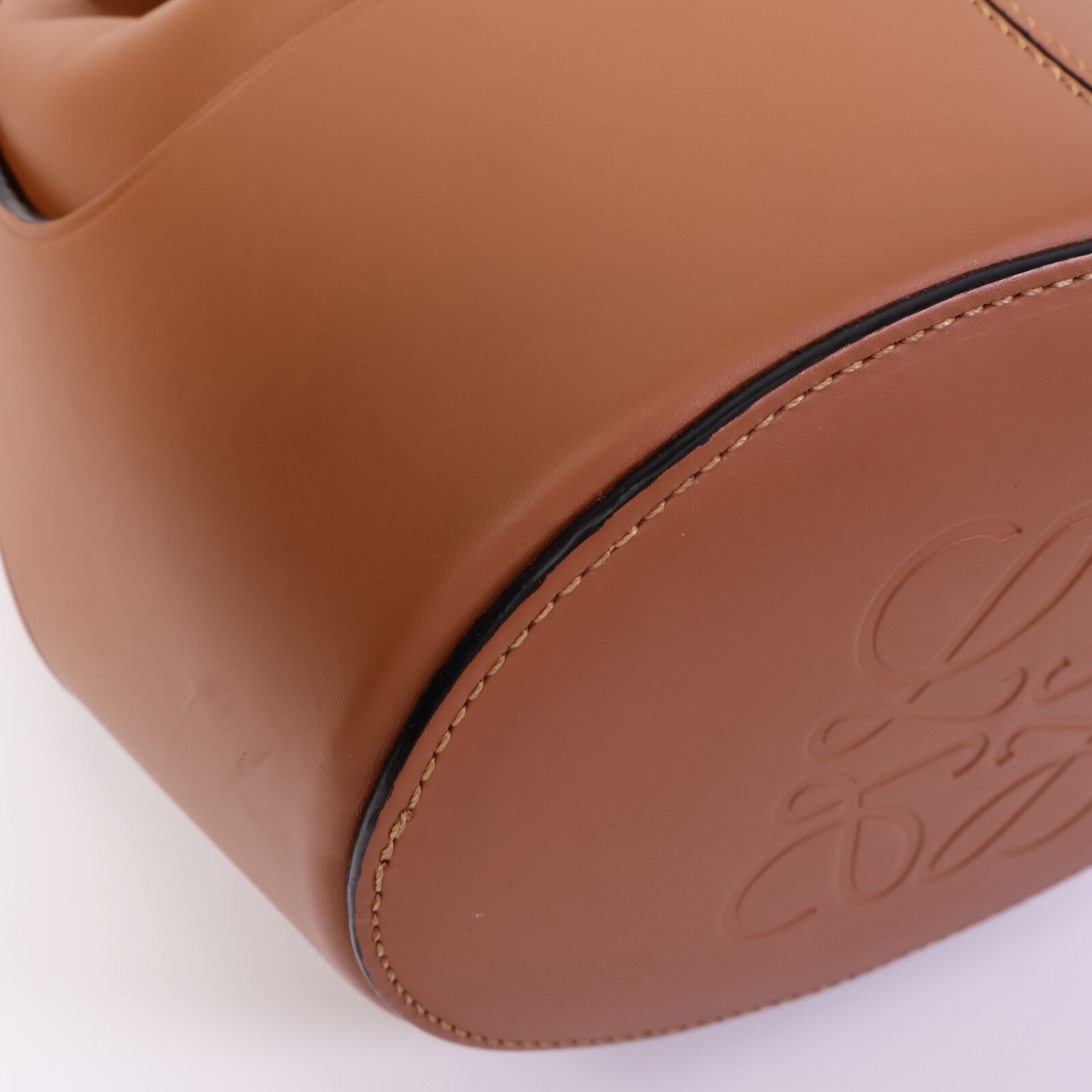LOEWE 牛皮皮革Balloon Small肩背袋