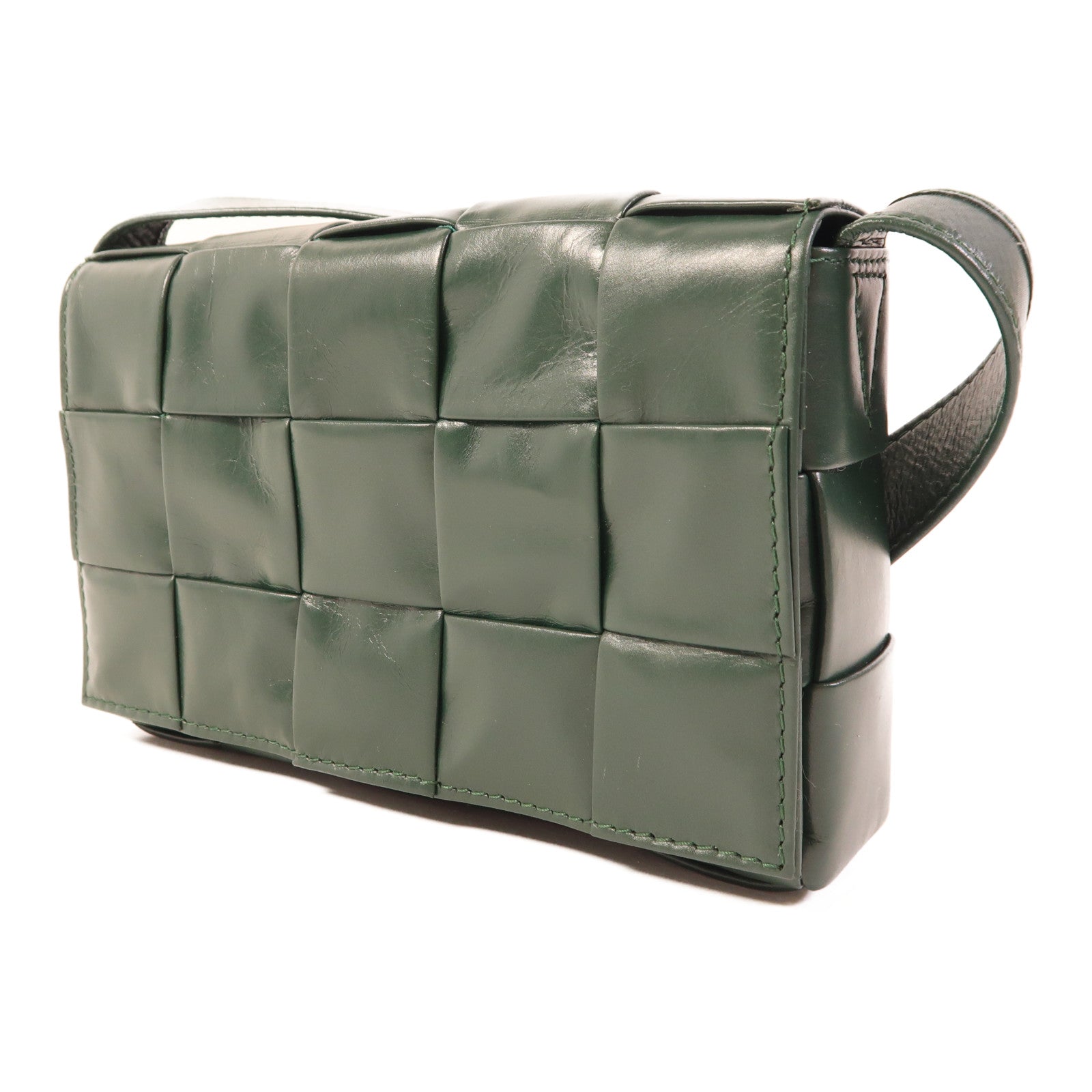 BOTTEGA VENETA 皮革Cassette銀扣肩背袋