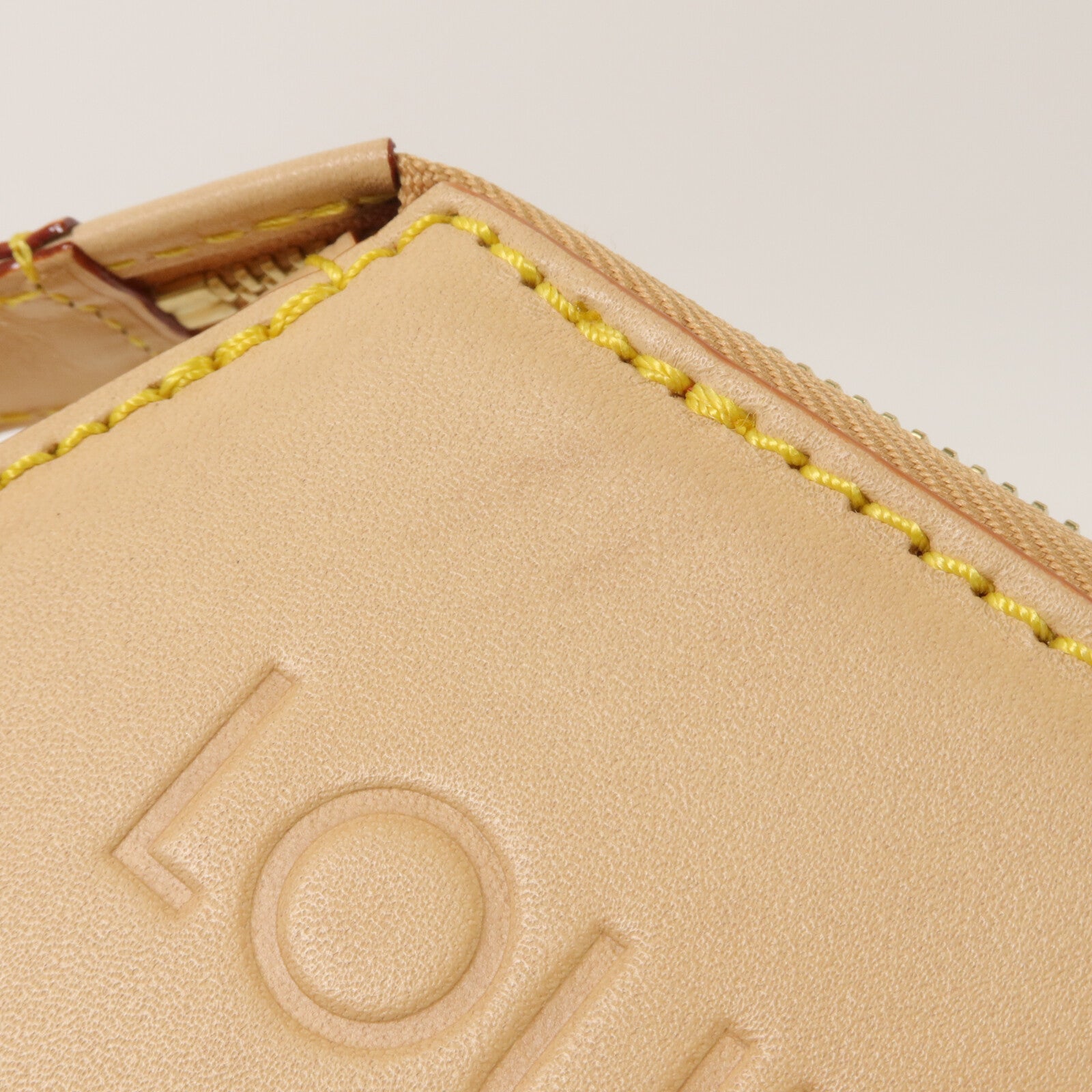 LOUIS VUITTON 牛皮皮革Pochette Ecusson手挽袋
