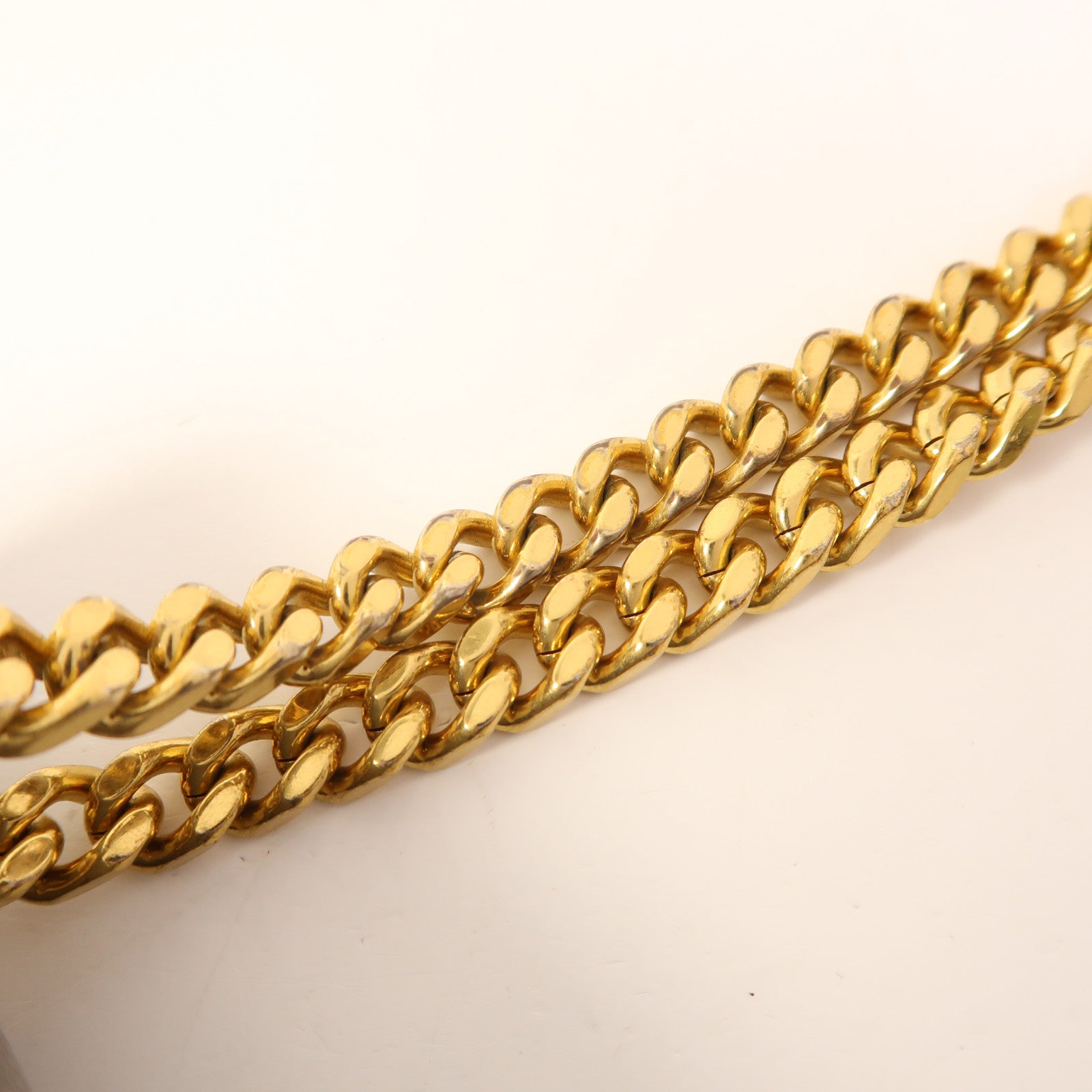 YVES SAINT LAURENT 牛皮皮革Shoulder Bag金扣鏈帶肩背袋