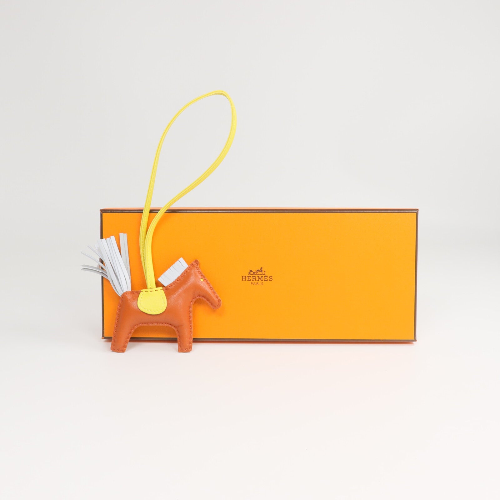 HERMES Milo皮革Rodeo PM掛飾Cornaline/Lime/Bleu Pale