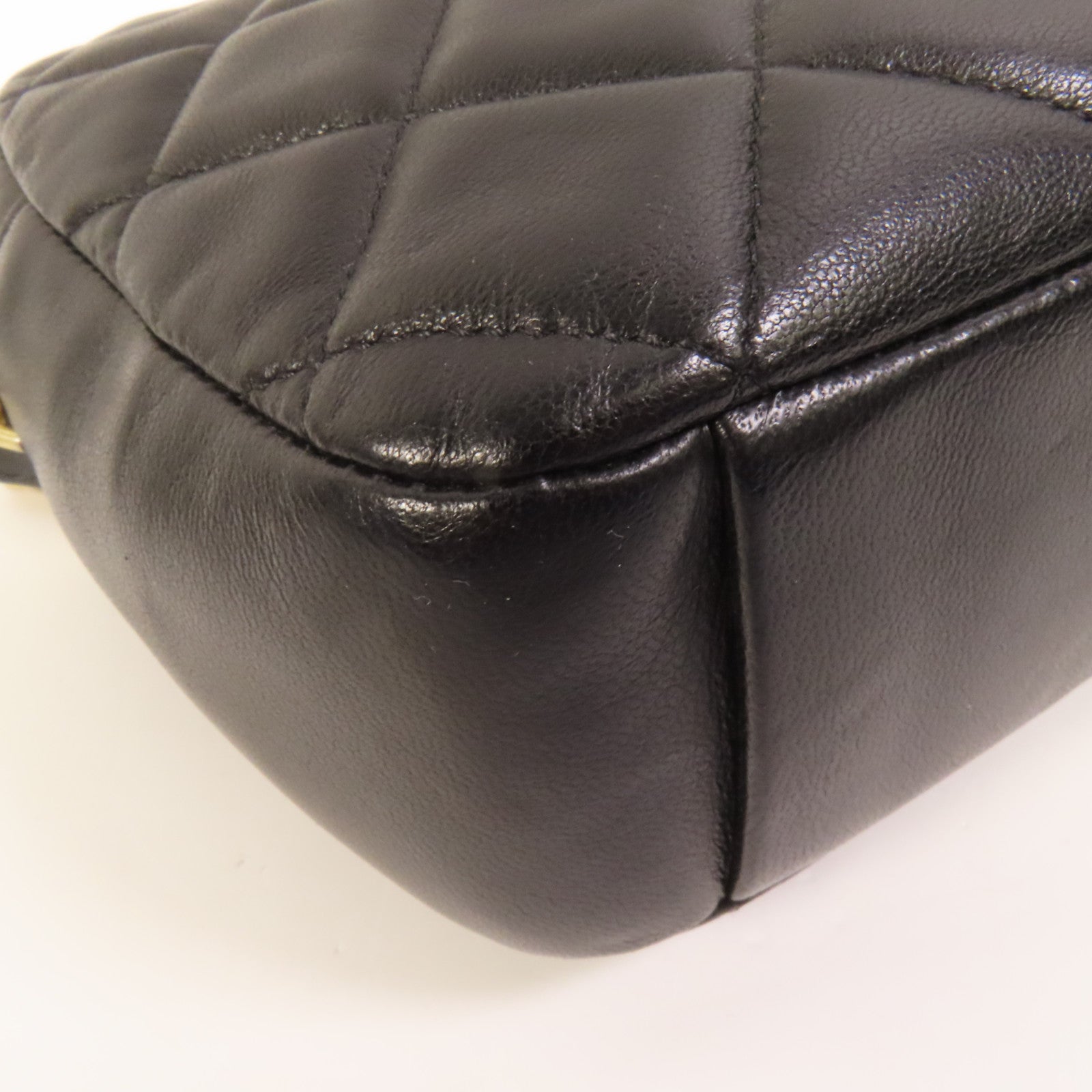 CHANEL 羊皮皮革Camera Bag金扣肩背袋
