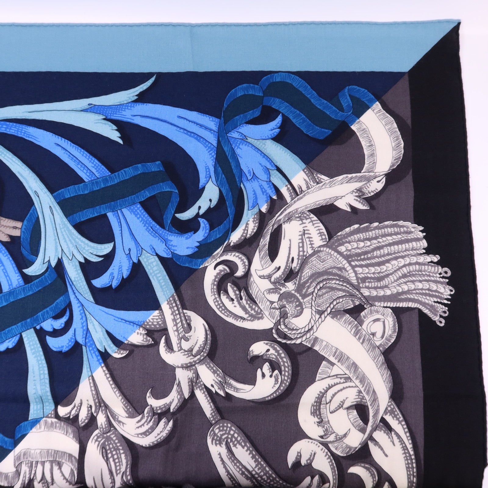 HERMES 絲質/羊絨Scarf 140X140絲巾