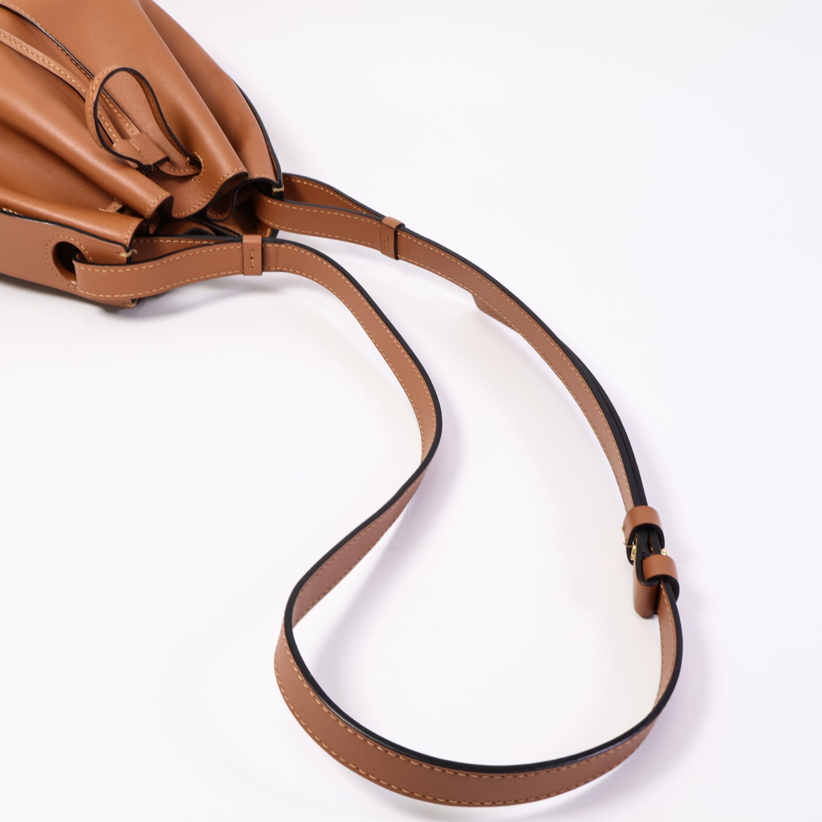 LOEWE 牛皮皮革Balloon Small肩背袋