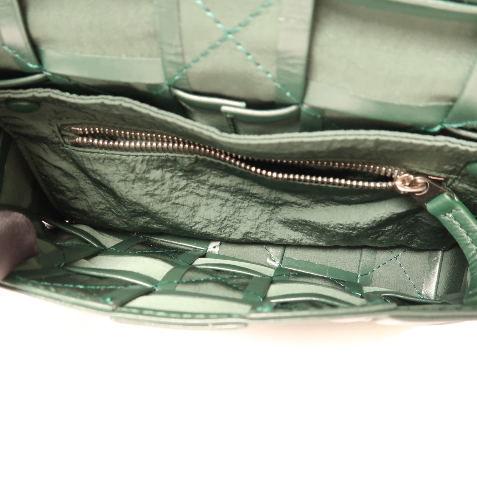 BOTTEGA VENETA 皮革Cassette銀扣肩背袋