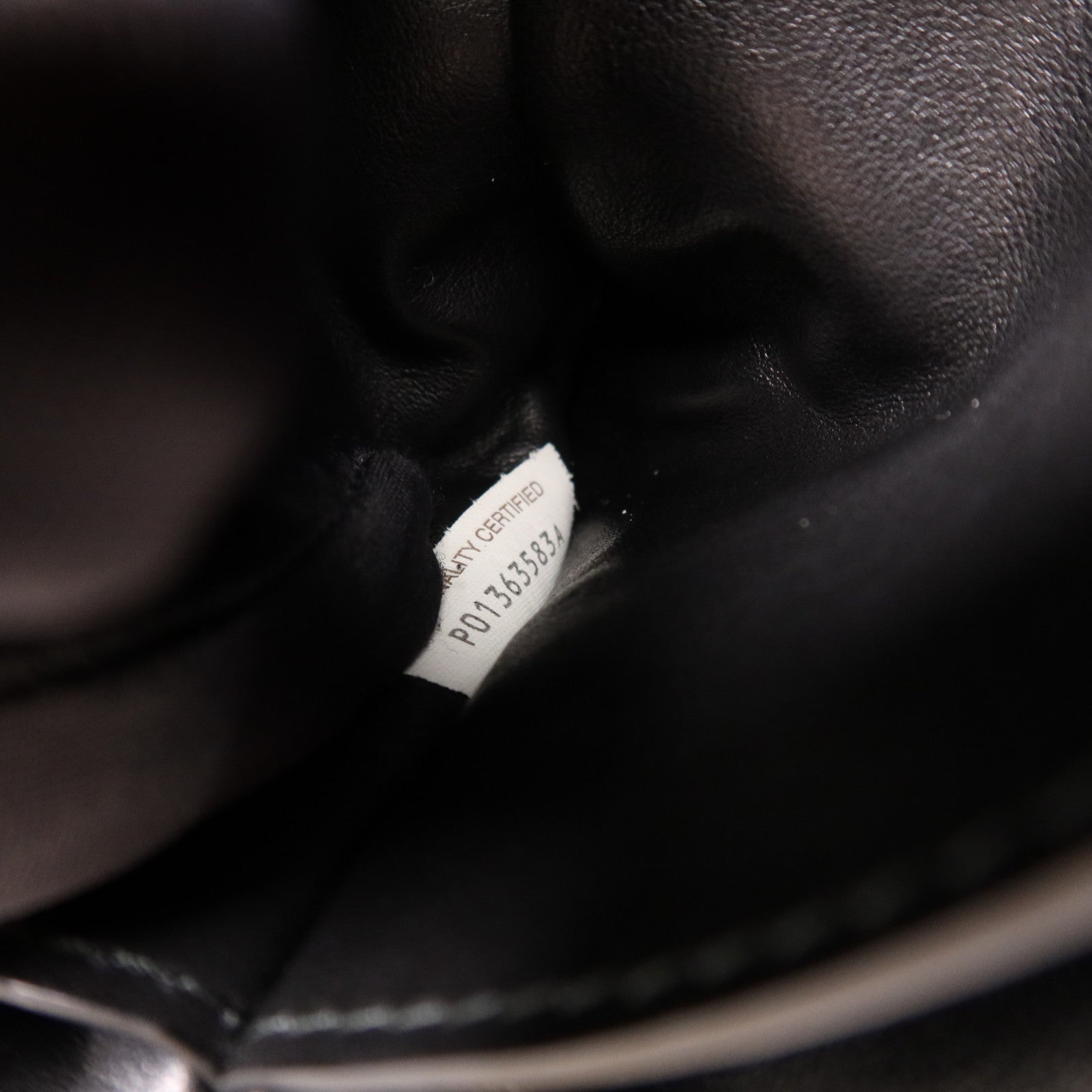 BOTTEGA VENETA 牛皮皮革Shoulder Bag銀扣肩背袋