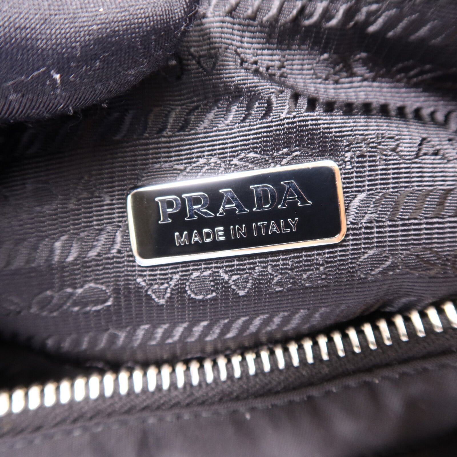 PRADA 【激減優惠】尼龍/珠片Sequin Polka Dot Bag銀扣鏈帶肩背袋