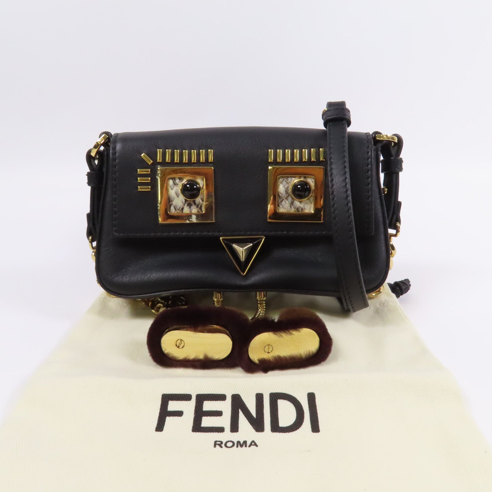 FENDI 牛皮皮革/Fur Micro Baguette Bag with Fluffy Feet金扣鏈帶肩背袋黑色