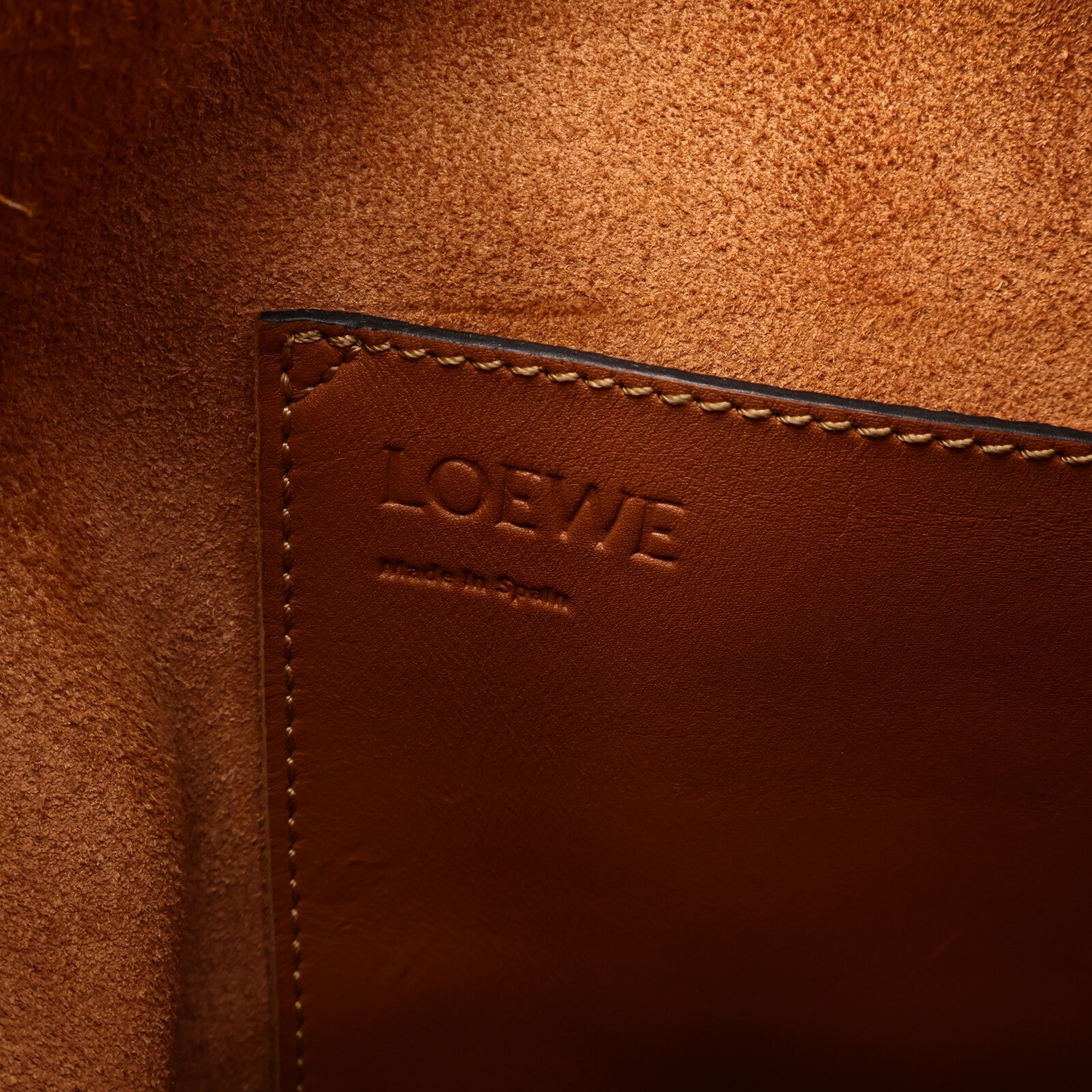 LOEWE 牛皮皮革Balloon Small肩背袋