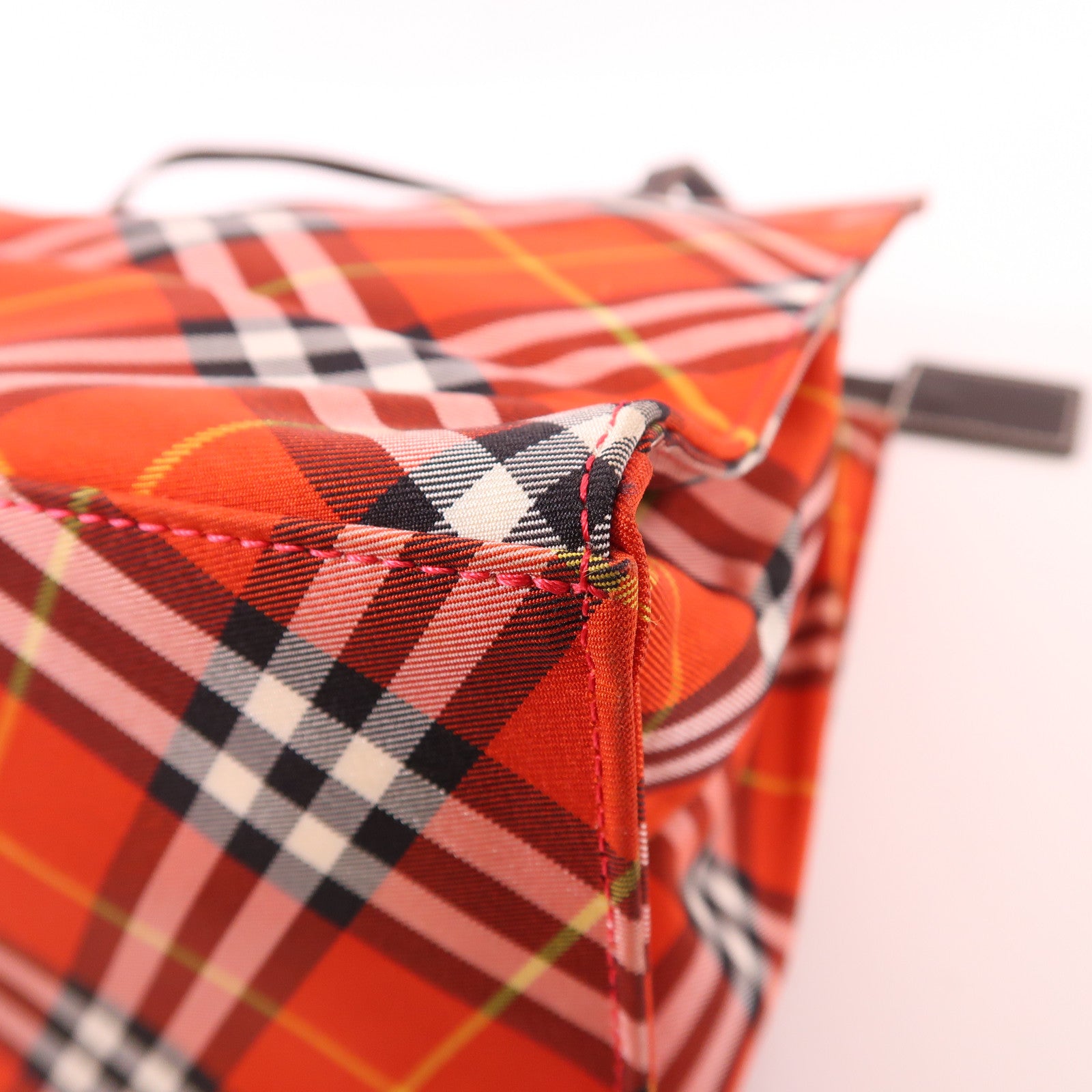 BURBERRY 尼龍Hand Bag銀扣手挽袋