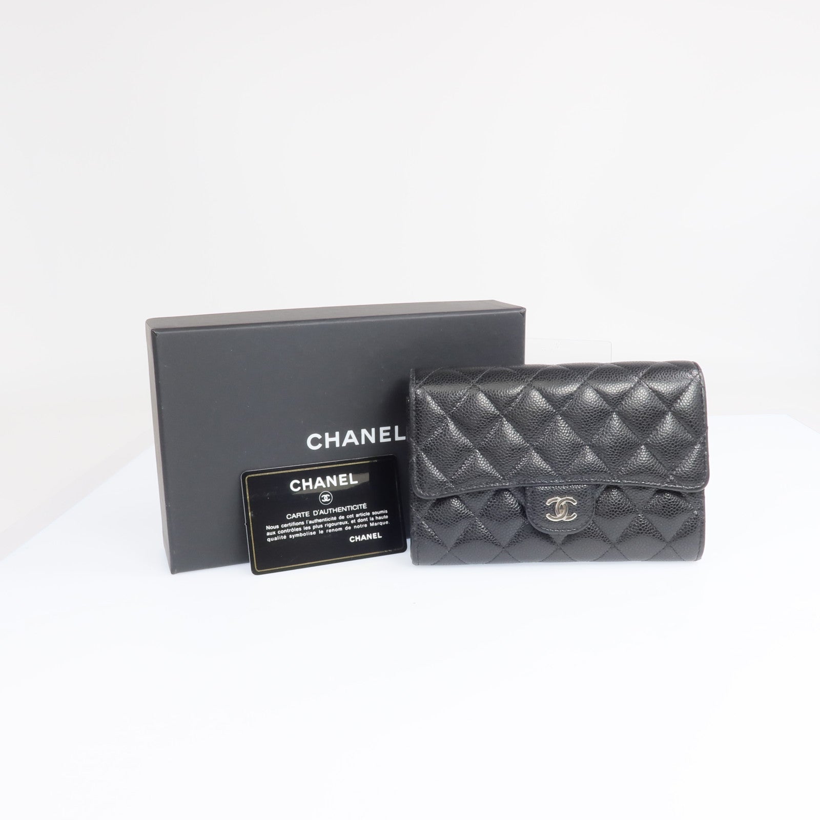 CHANEL 牛皮皮革Wallet銀扣長錢包