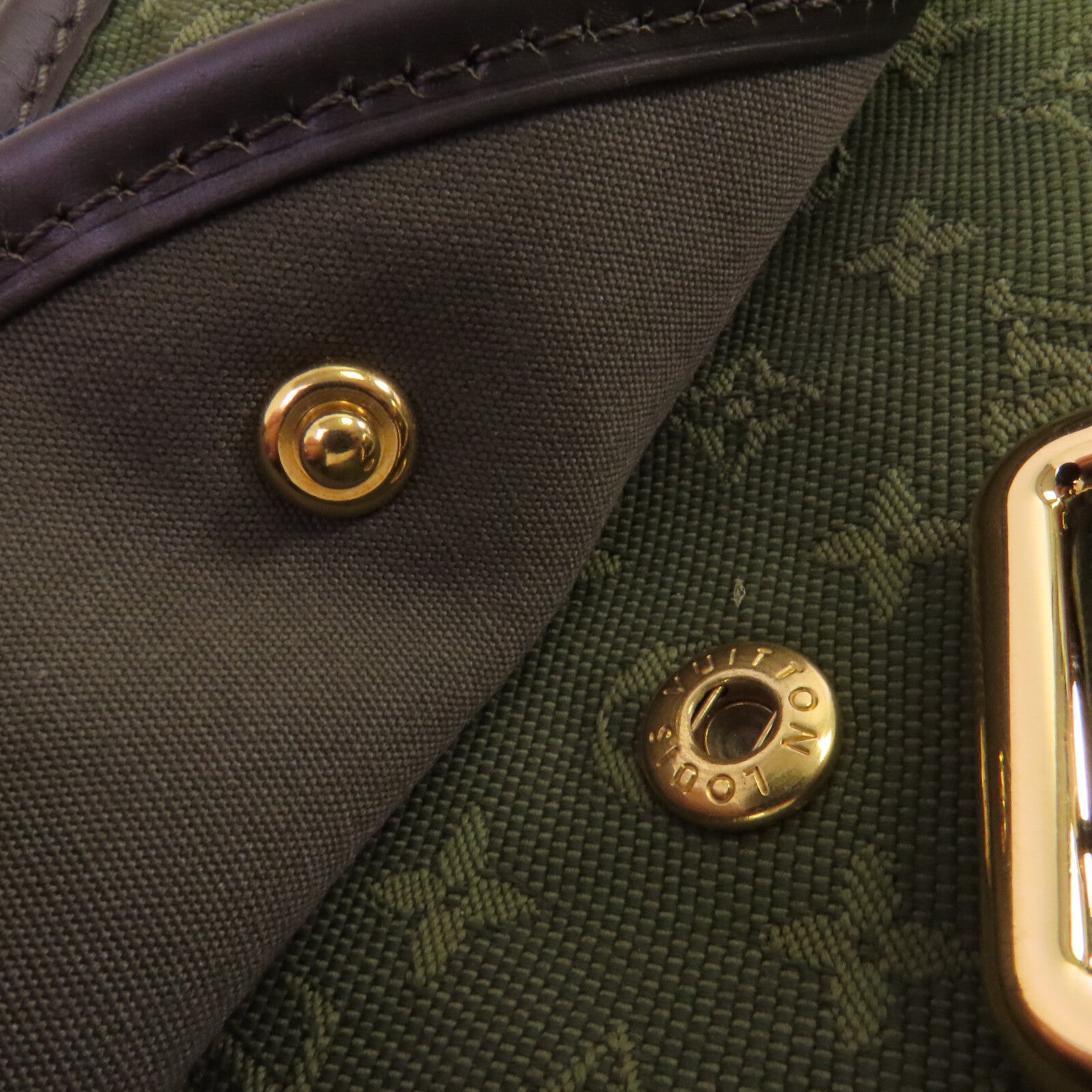 LOUIS VUITTON Monogram Mini Berangene金扣肩背袋