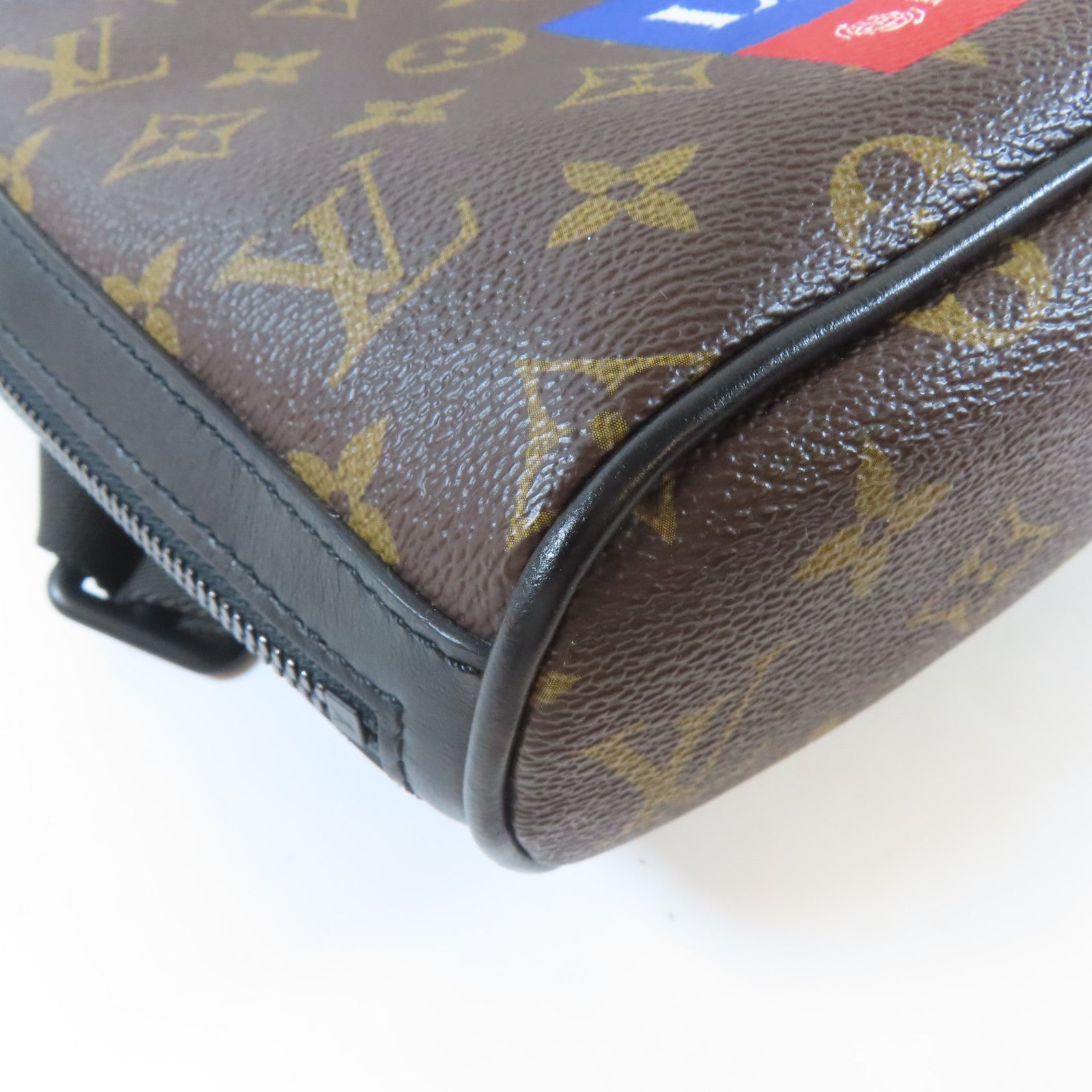 LOUIS VUITTON Monogram Chalk Sling黑扣肩背袋啡色