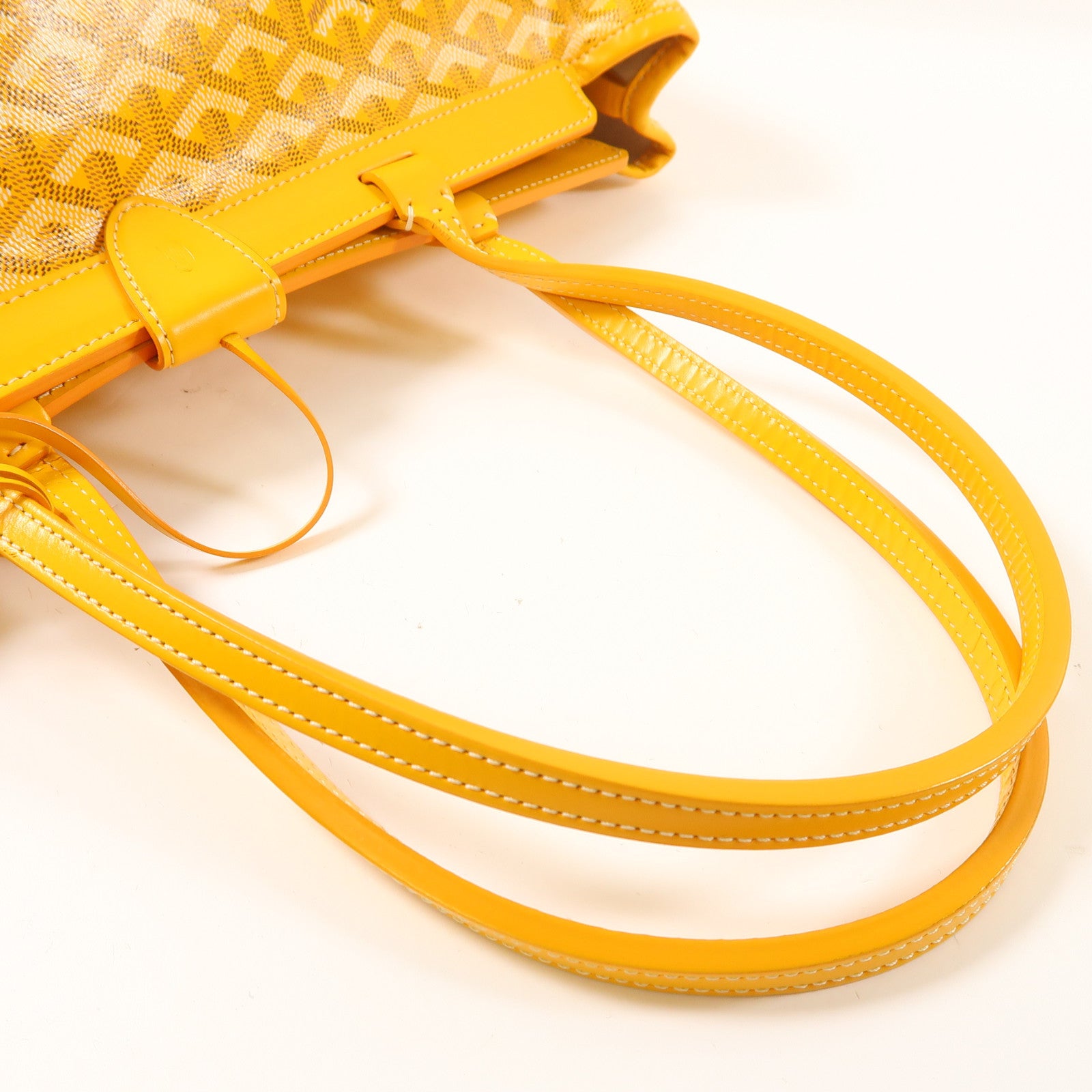 GOYARD 【激減優惠】塗層帆布Bellechasse Biaude PM肩背袋黃色