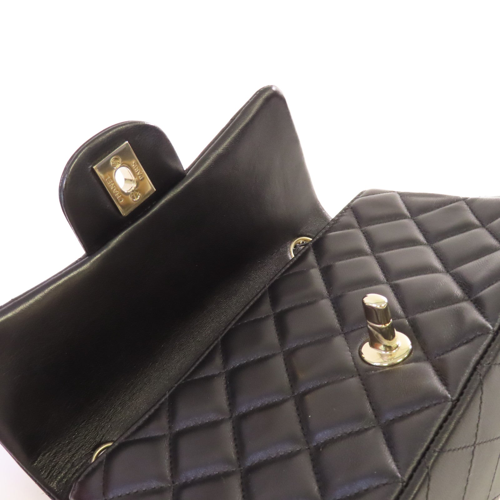 CHANEL 菱格羊皮皮革Classic 20cm Chain Shoulder Bag銀扣鏈帶肩背袋黑色