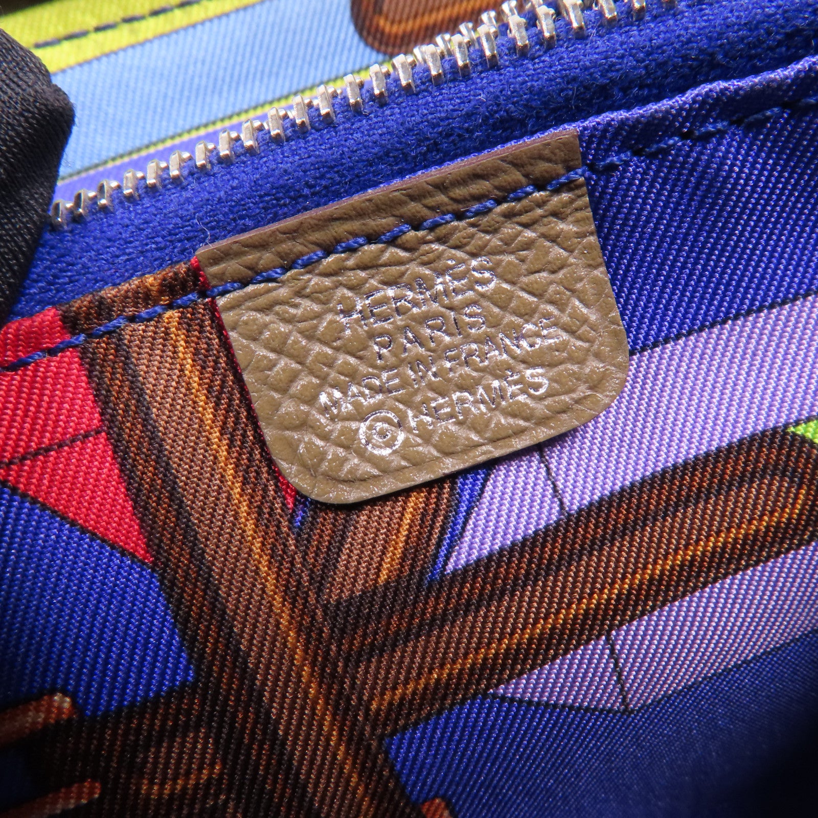 HERMES Epsom皮革Silk'In Compact銀扣錢包Etoupe