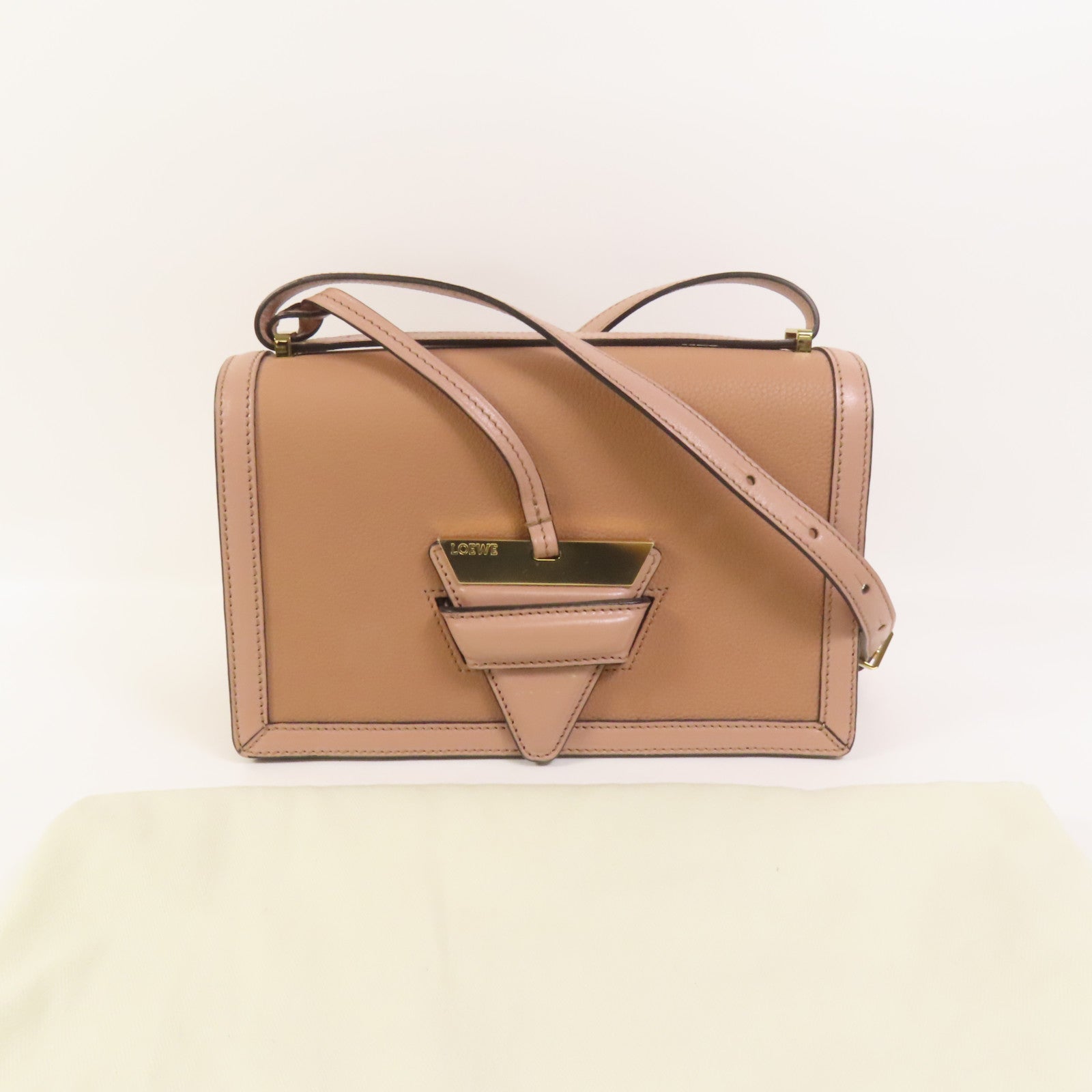 LOEWE 牛皮皮革Barcelona肩背袋