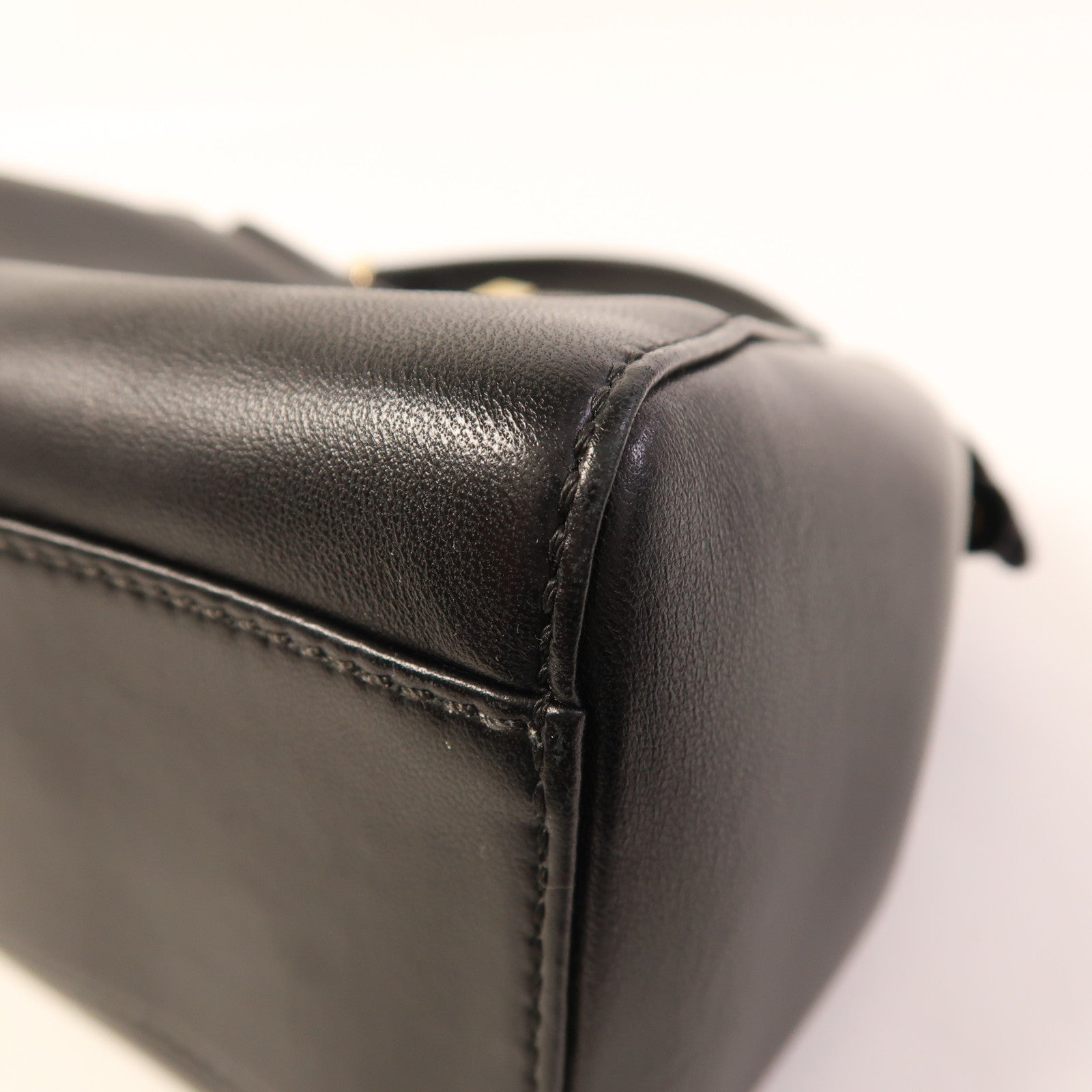 FENDI 羊皮皮革Mini Peekaboo金扣手挽肩背兩用袋