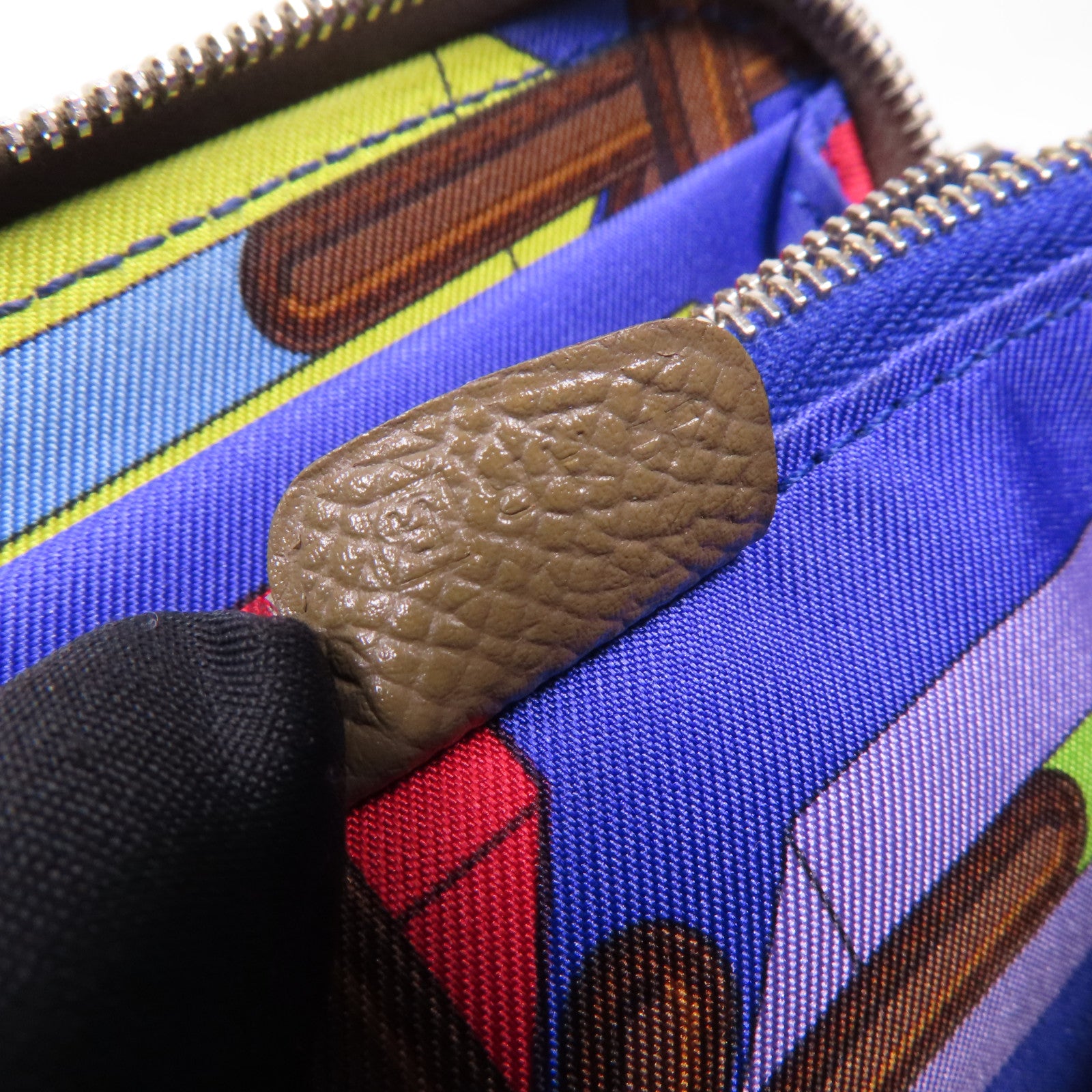 HERMES Epsom皮革Silk'In Compact銀扣錢包Etoupe