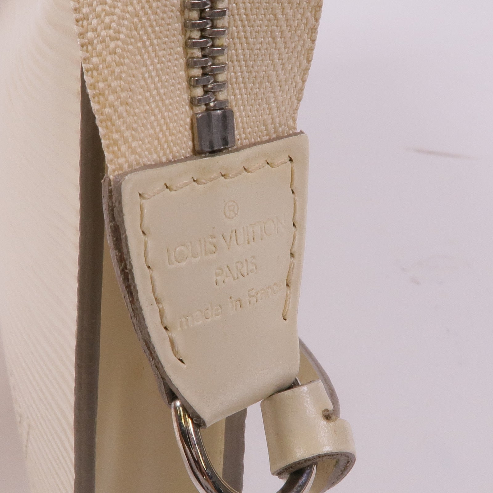 LOUIS VUITTON Epi Pochette Accessoires 24銀扣手挽袋