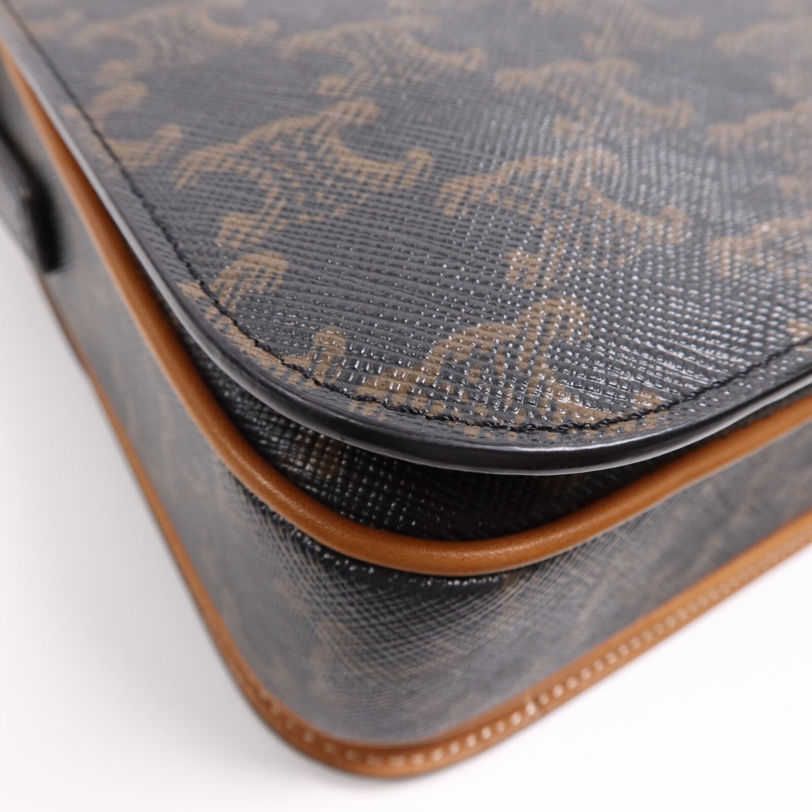 CELINE 塗層帆布Triomphe 22金扣肩背袋