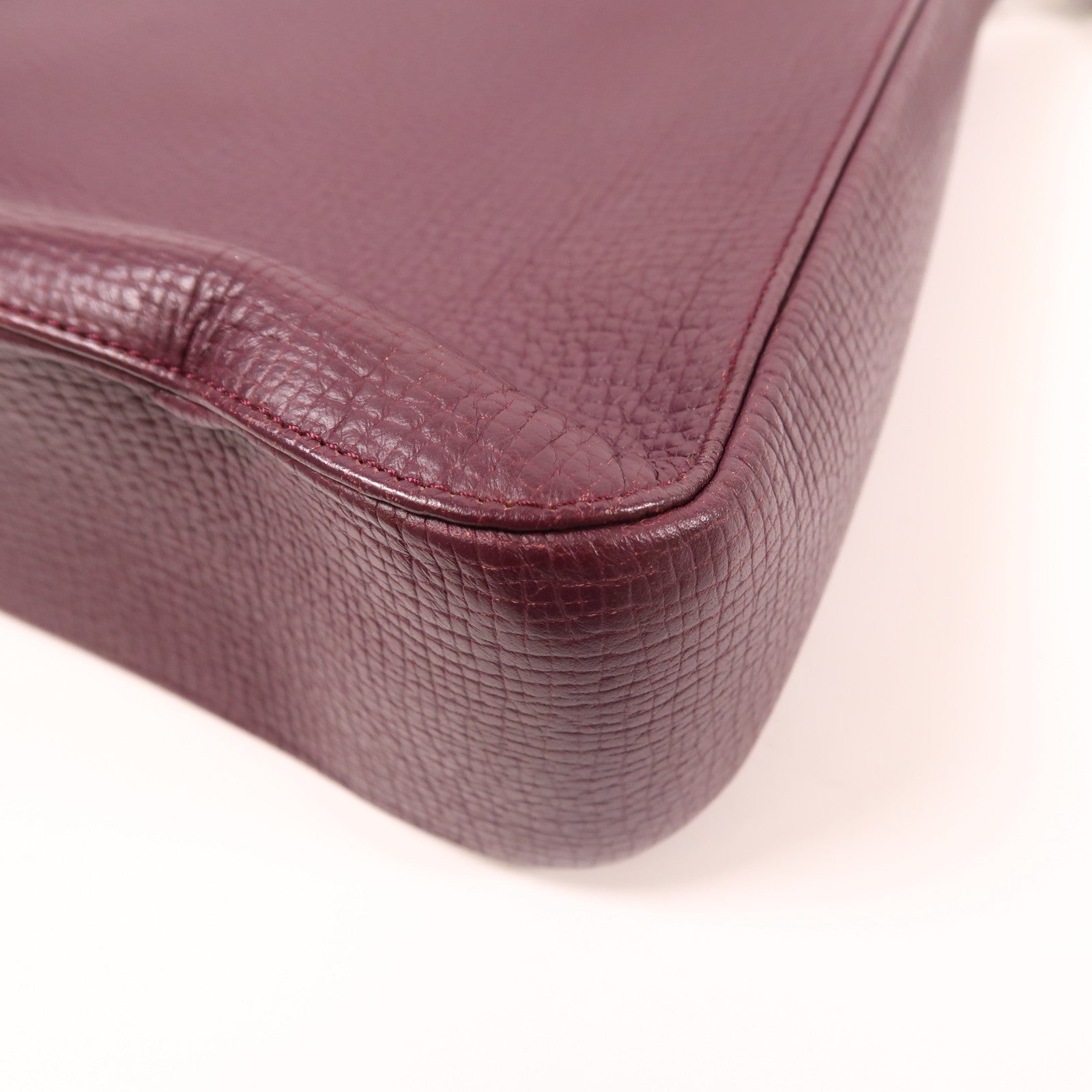 LOEWE 牛皮皮革Shoulder Bag銀扣肩背袋