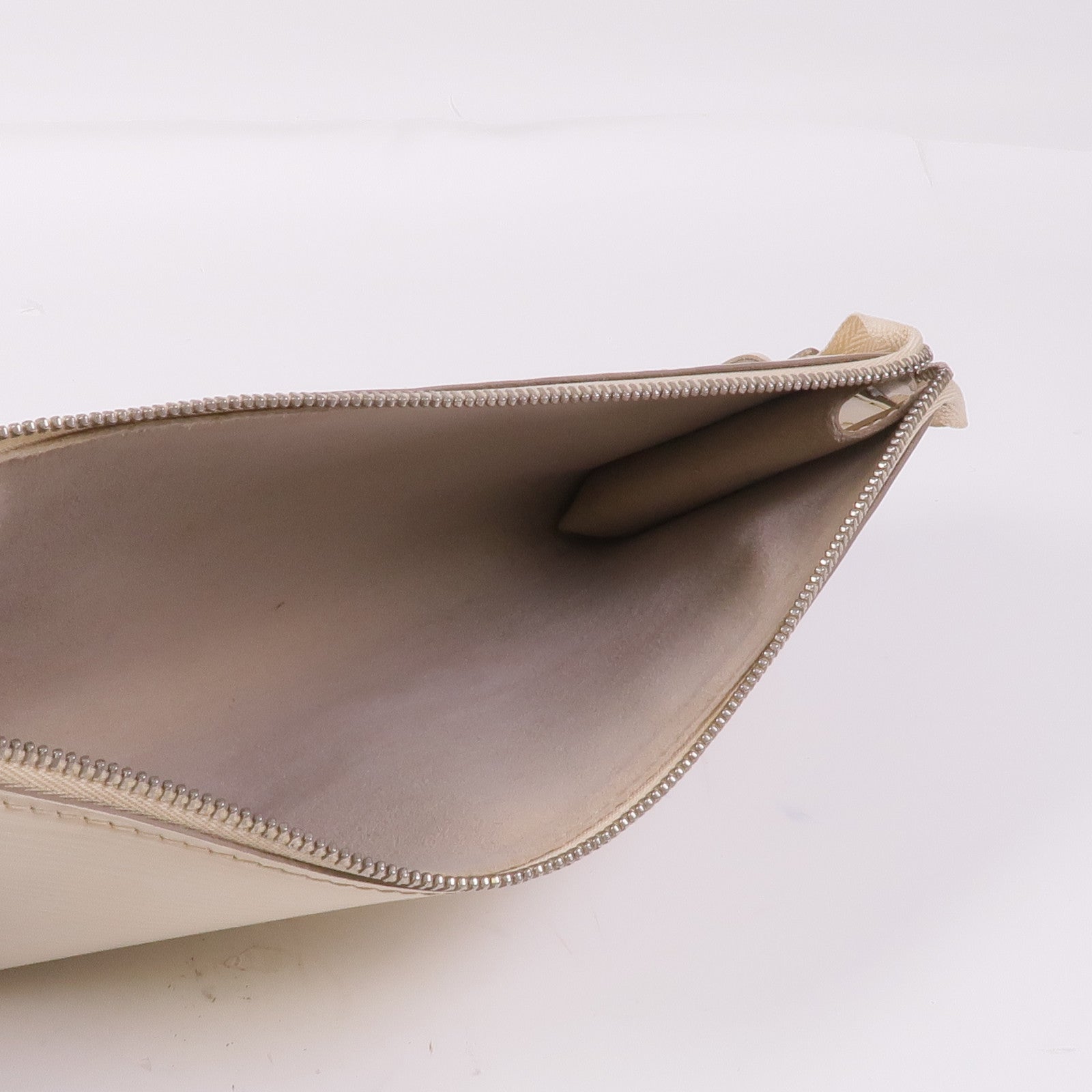 LOUIS VUITTON Epi Pochette Accessoires 24銀扣手挽袋