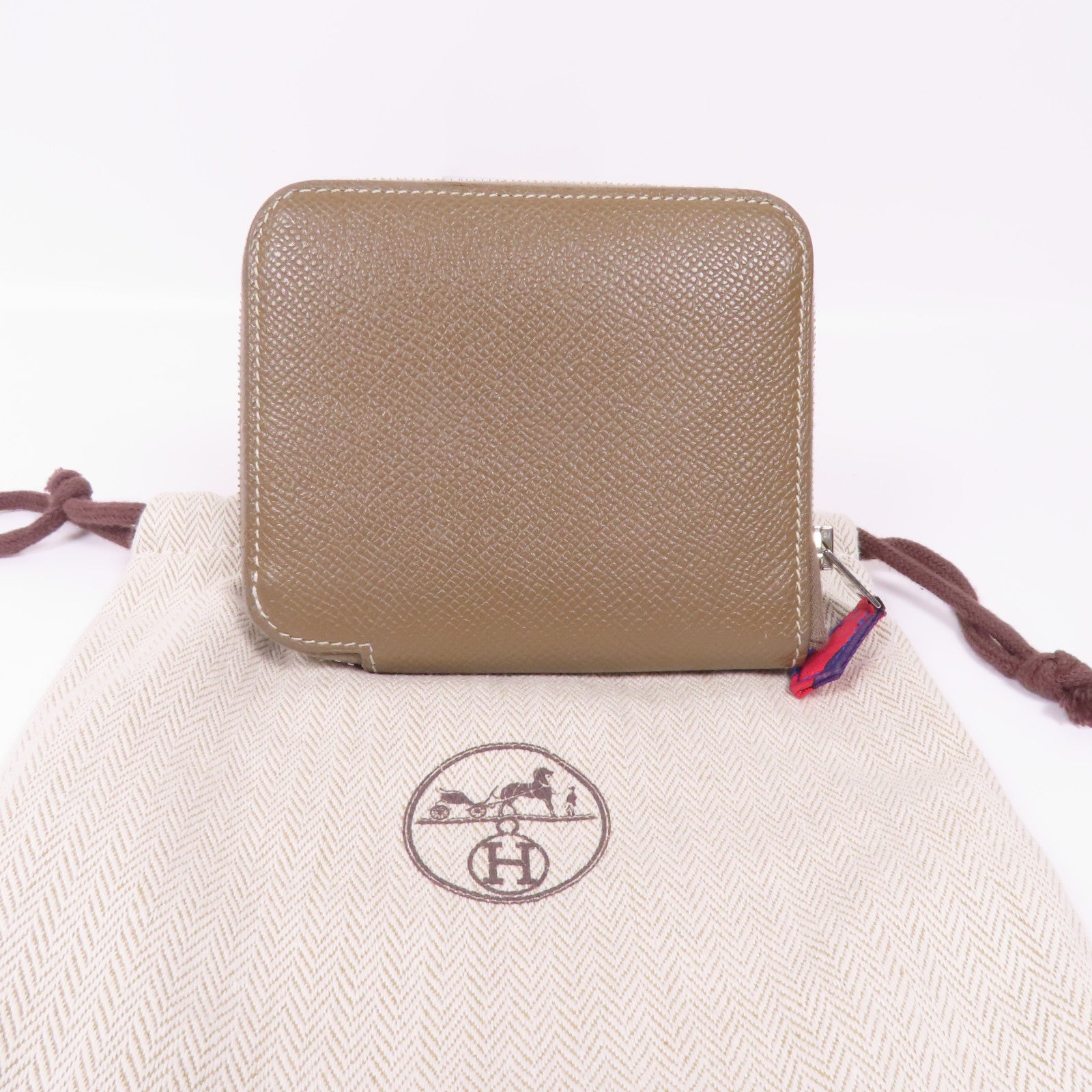 HERMES Epsom皮革Silk'In Compact銀扣錢包Etoupe