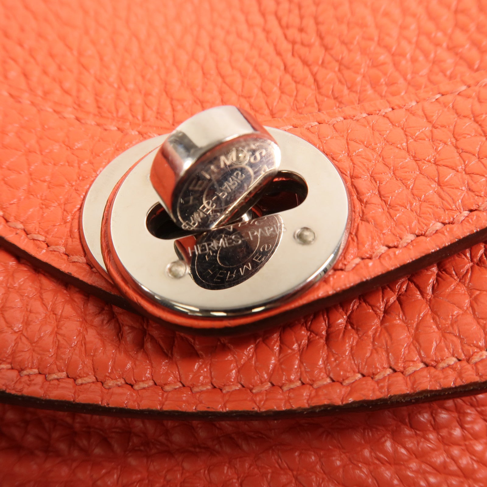 HERMES Clemence皮革Lindy 26肩背袋Rouge Pivoine