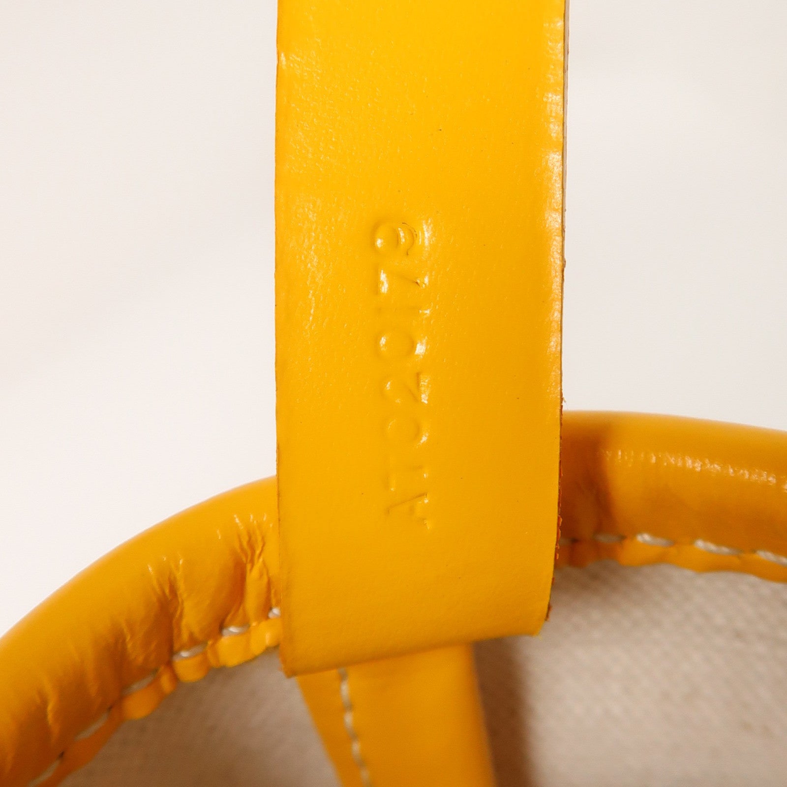 GOYARD 【激減優惠】塗層帆布Bellechasse Biaude PM肩背袋黃色