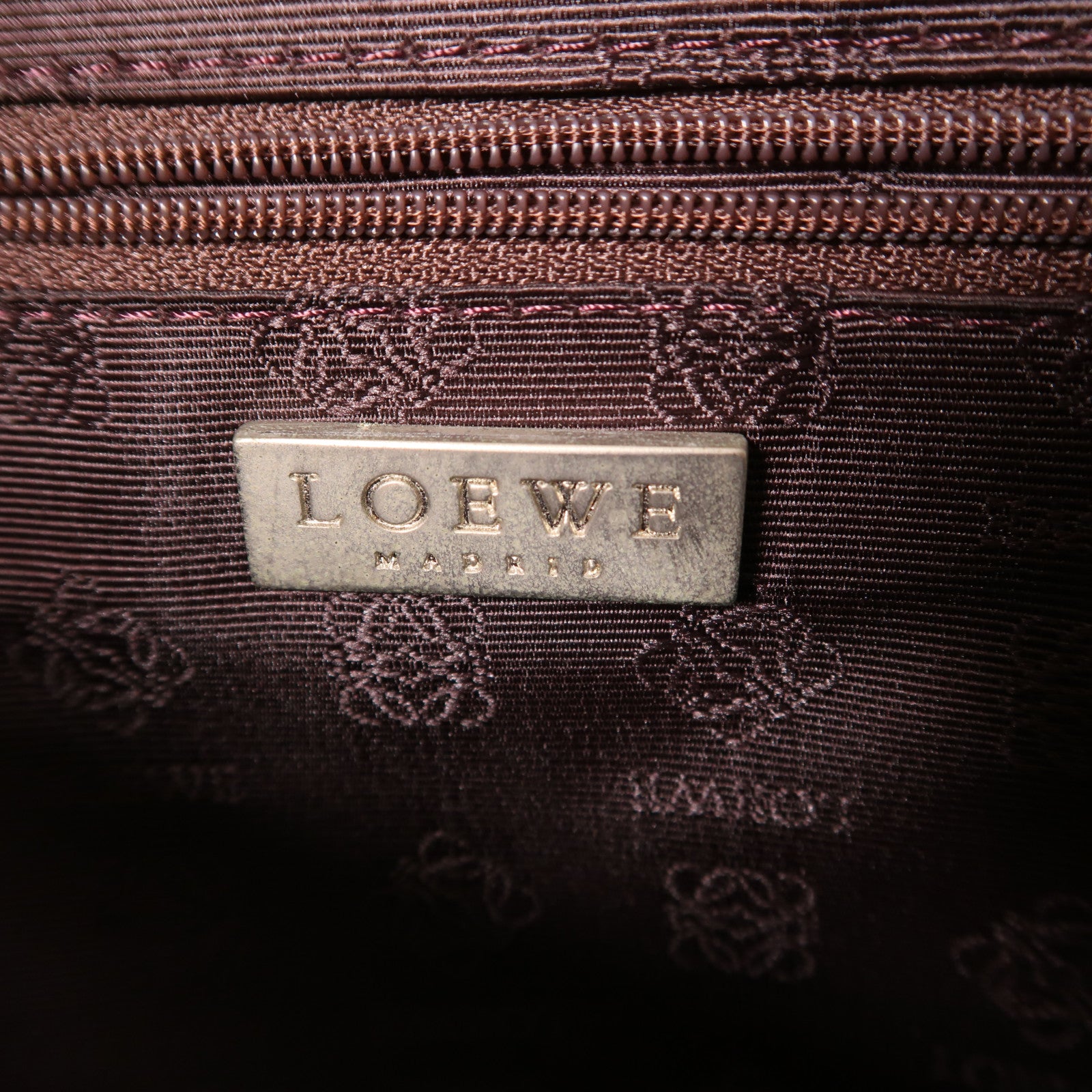 LOEWE 【激減優惠】牛皮皮革Shoulder Bag銀扣肩背袋
