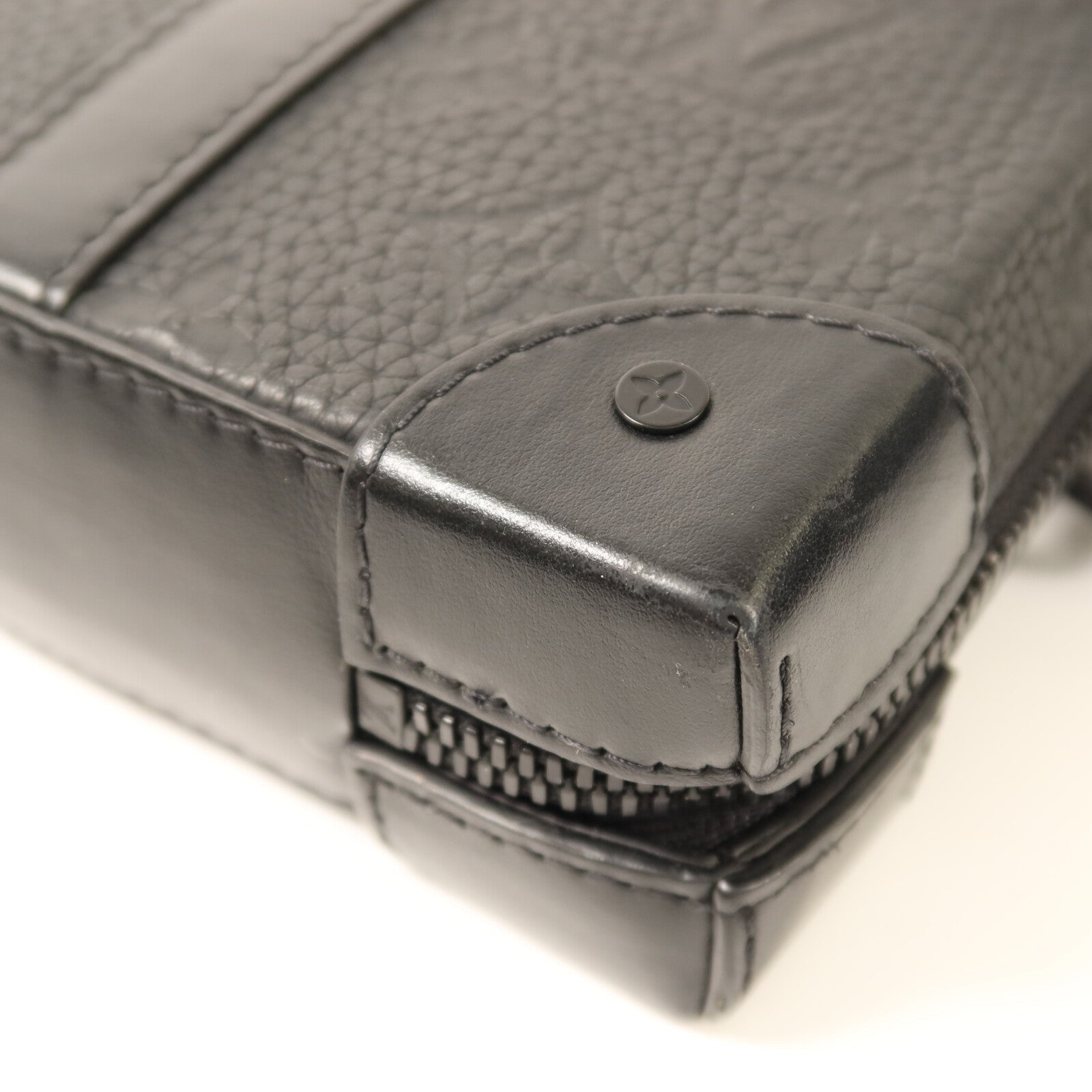 LOUIS VUITTON Monogram Taurillon Soft Trunk肩背袋