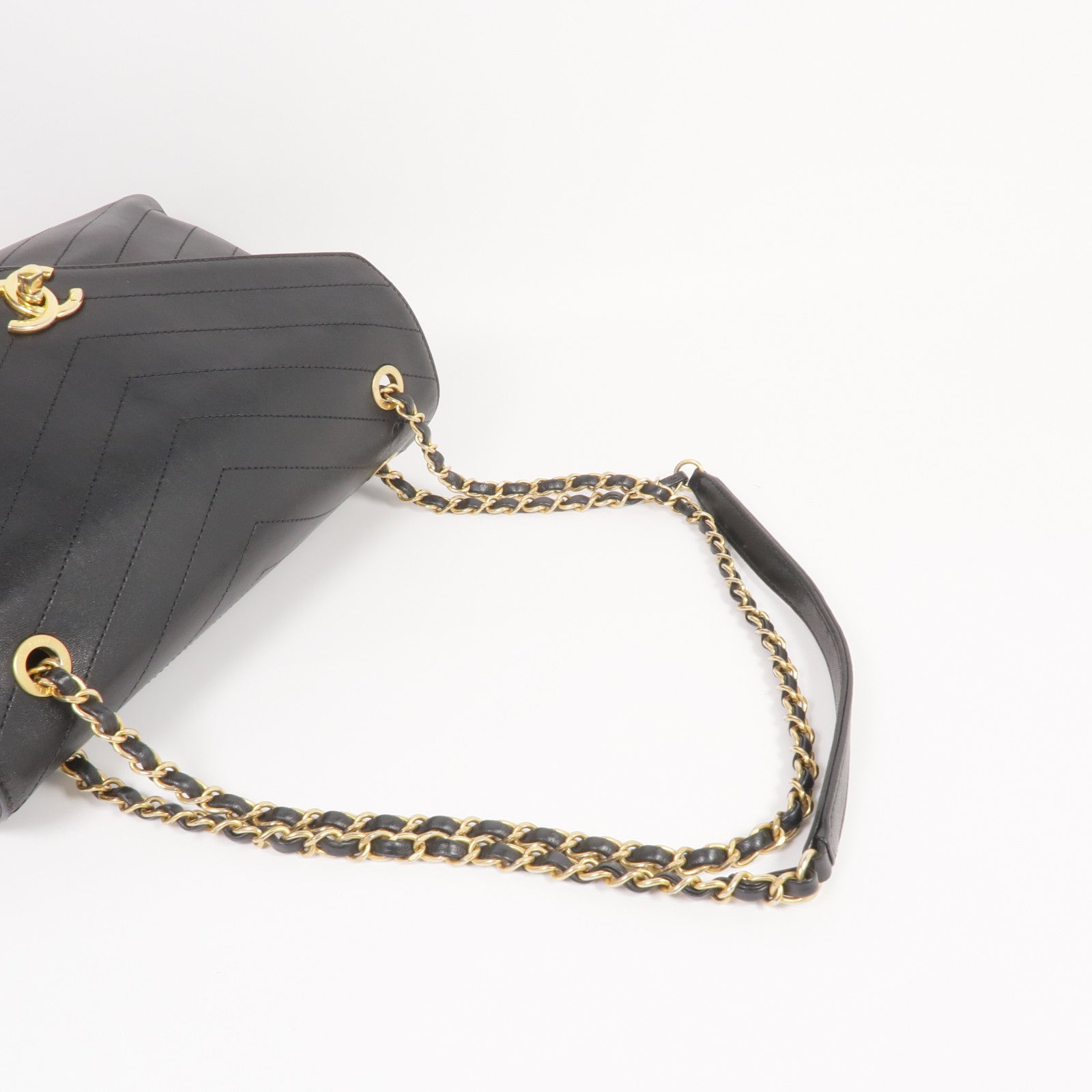 CHANEL 皮革Chain Shoulder金扣鏈帶肩背袋