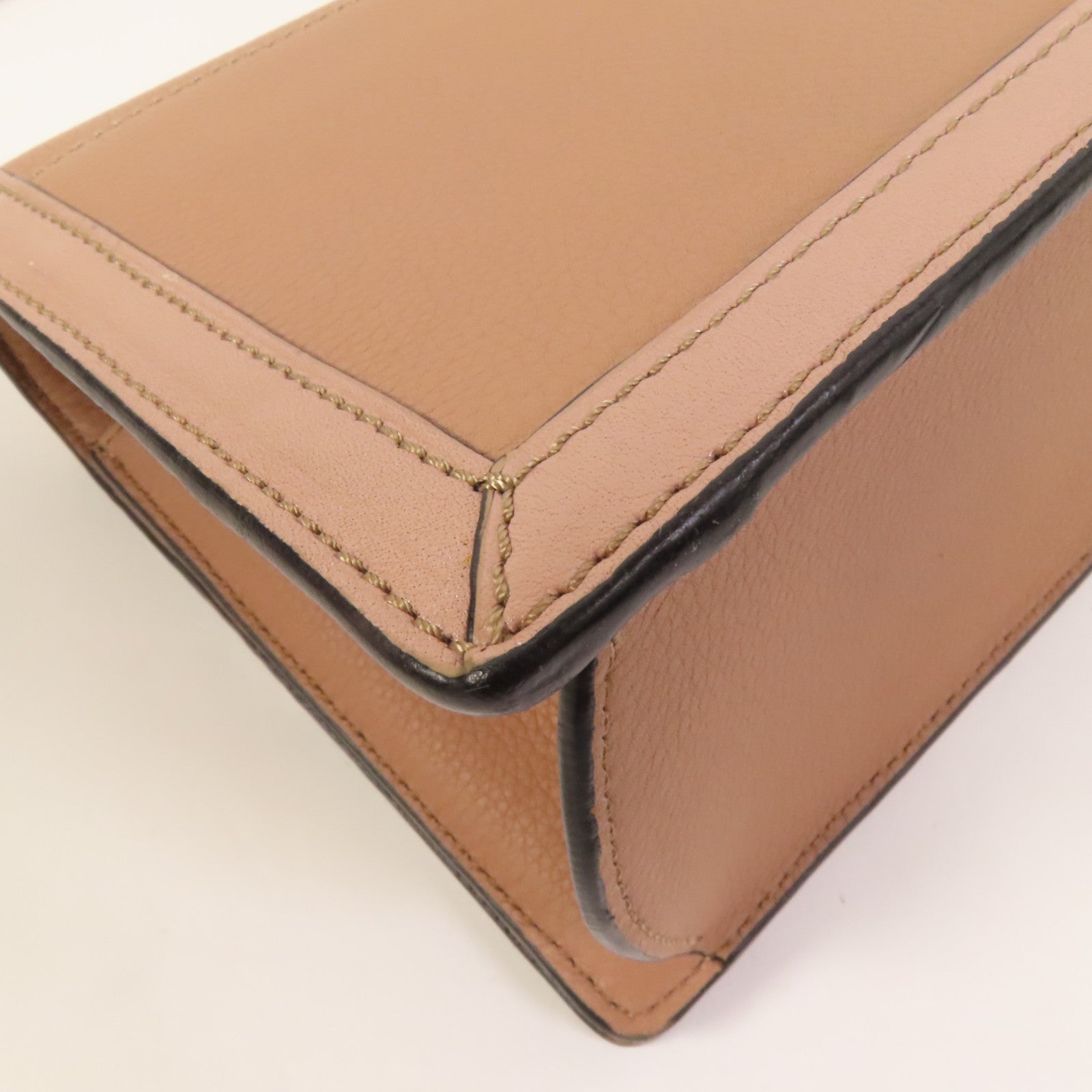 LOEWE 牛皮皮革Barcelona肩背袋