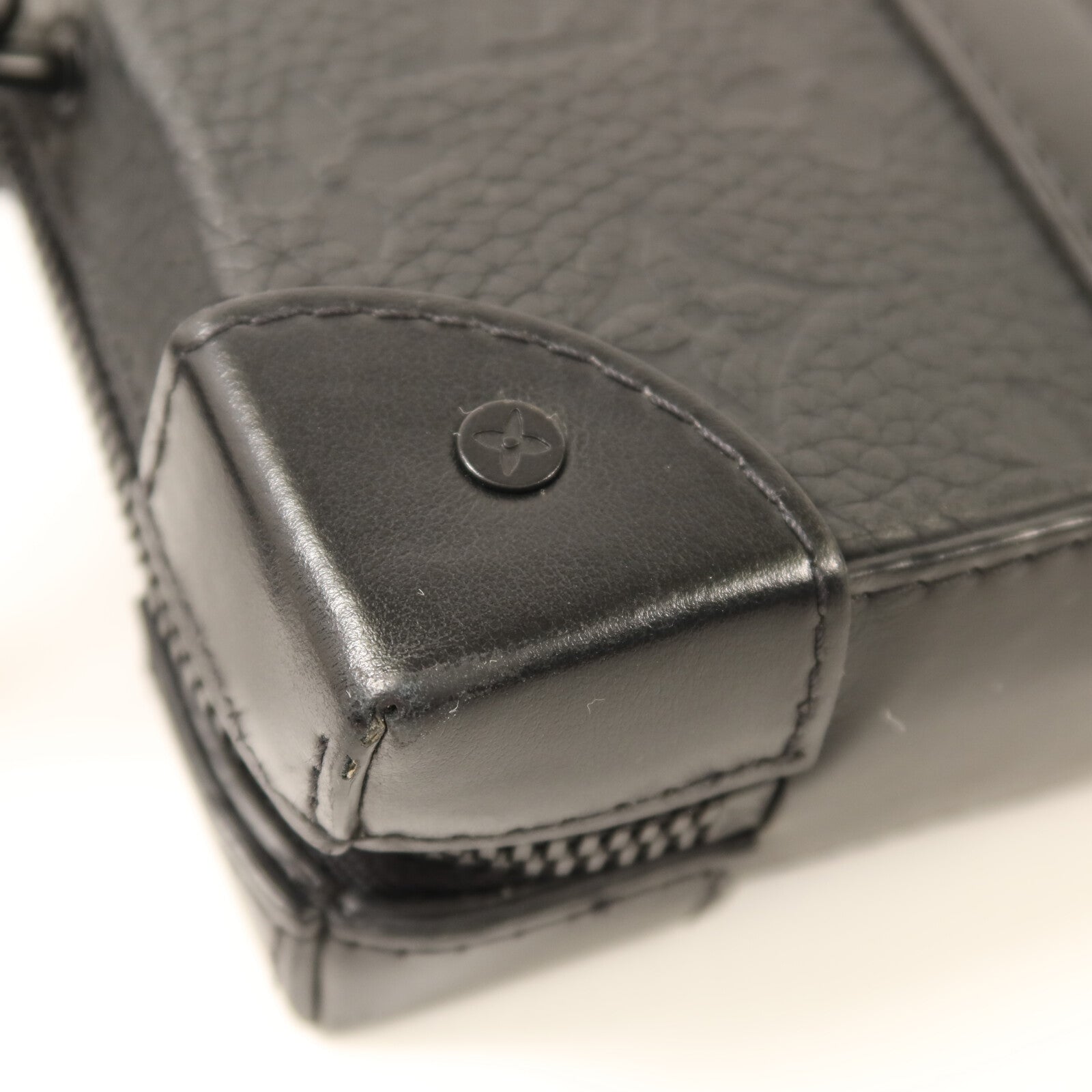LOUIS VUITTON Monogram Taurillon Soft Trunk肩背袋