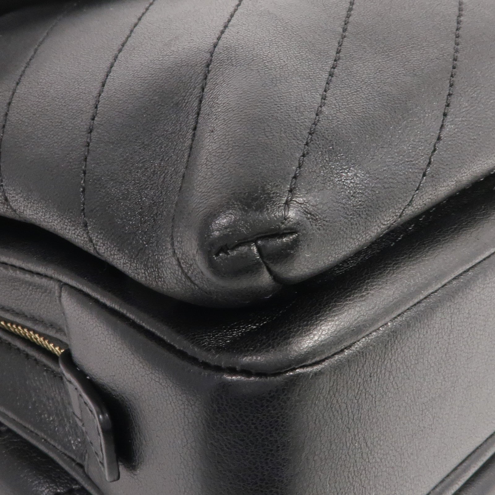 CHANEL 皮革Chain Shoulder金扣鏈帶肩背袋