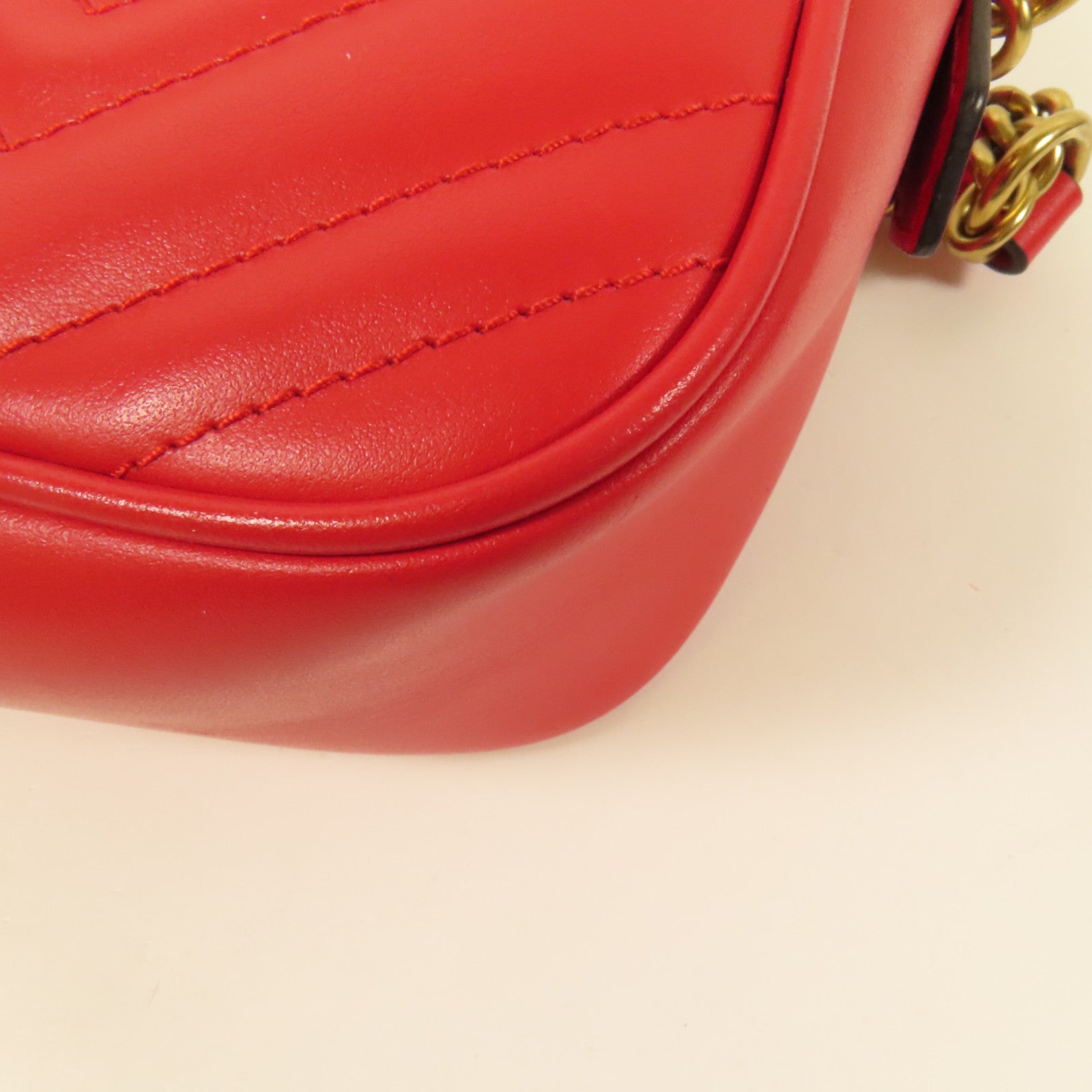 GUCCI 【激減優惠】牛皮皮革GG Marmont金扣肩背袋