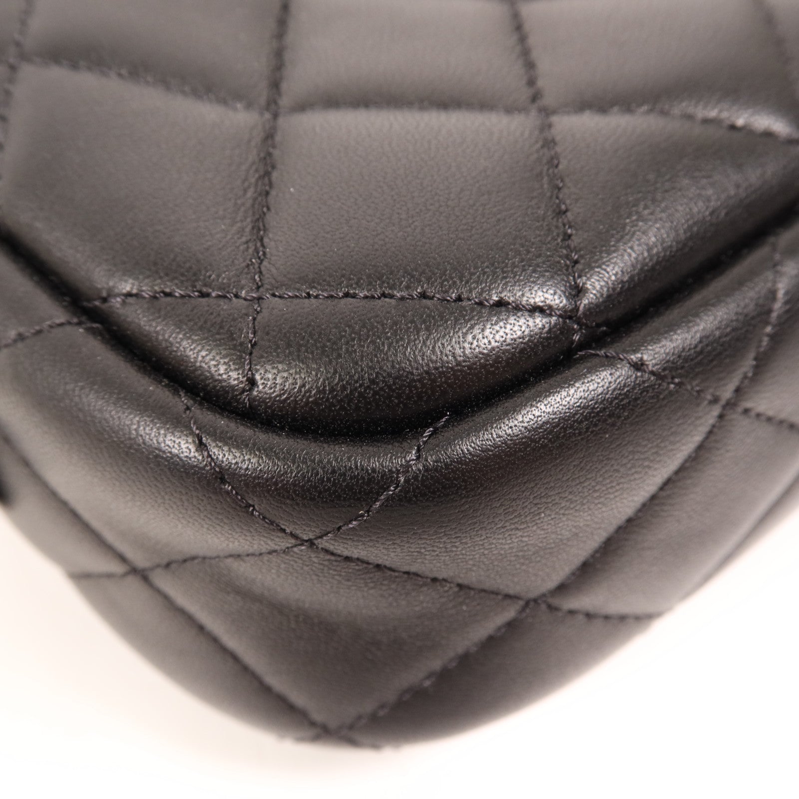 CHANEL 羊皮皮革Chain Shoulder金扣鏈帶肩背袋