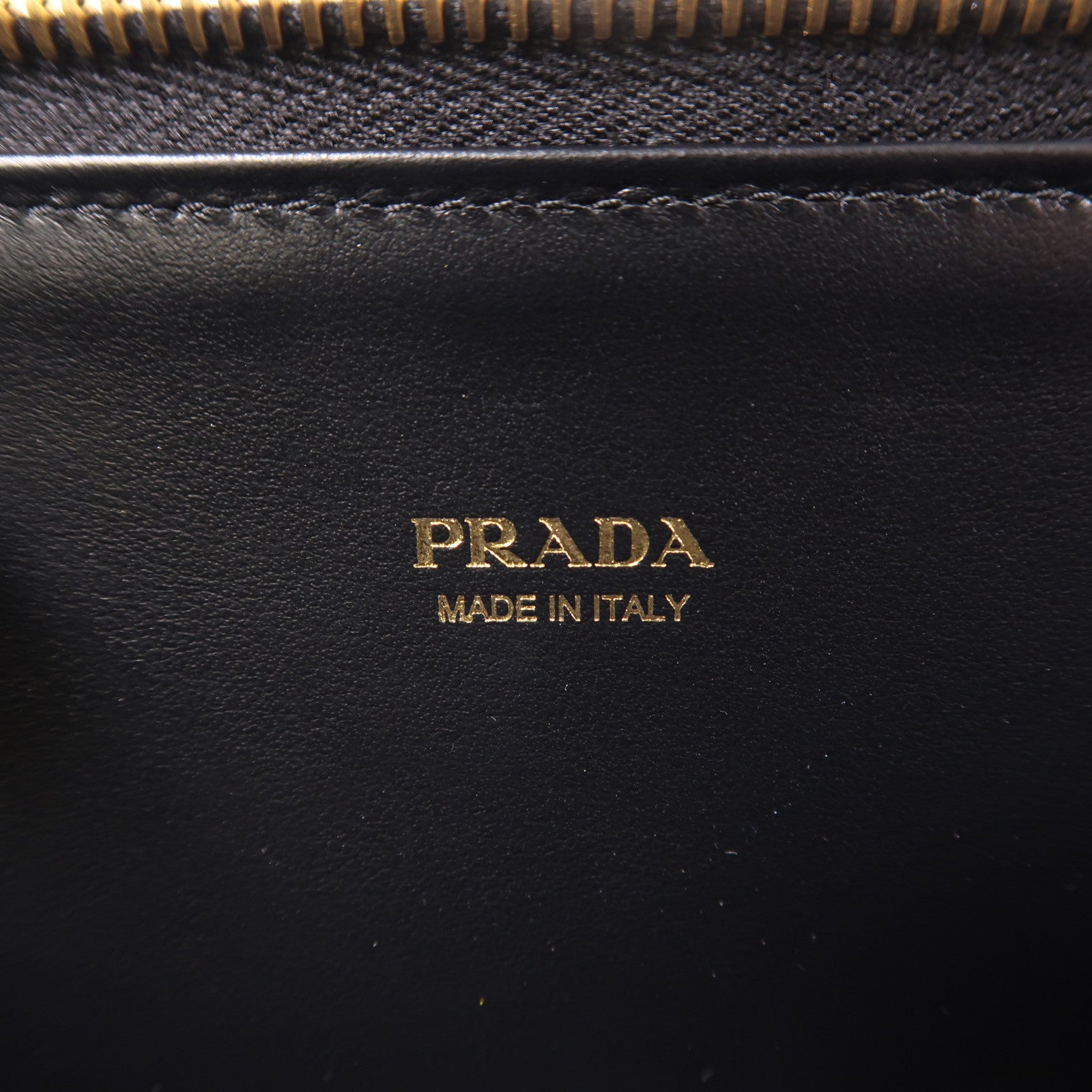PRADA 尼龍/皮革Shoulder Bag金扣肩背袋