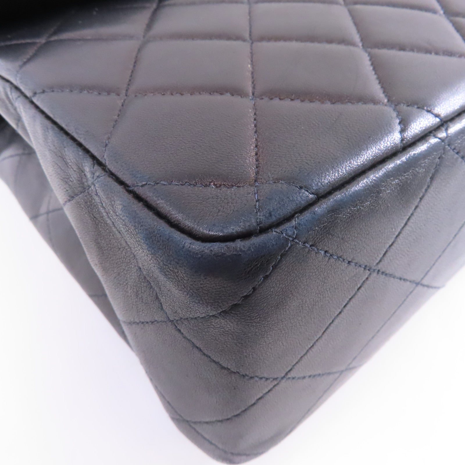 CHANEL 菱格牛皮皮革Classic Bag銀扣鏈帶肩背袋黑色
