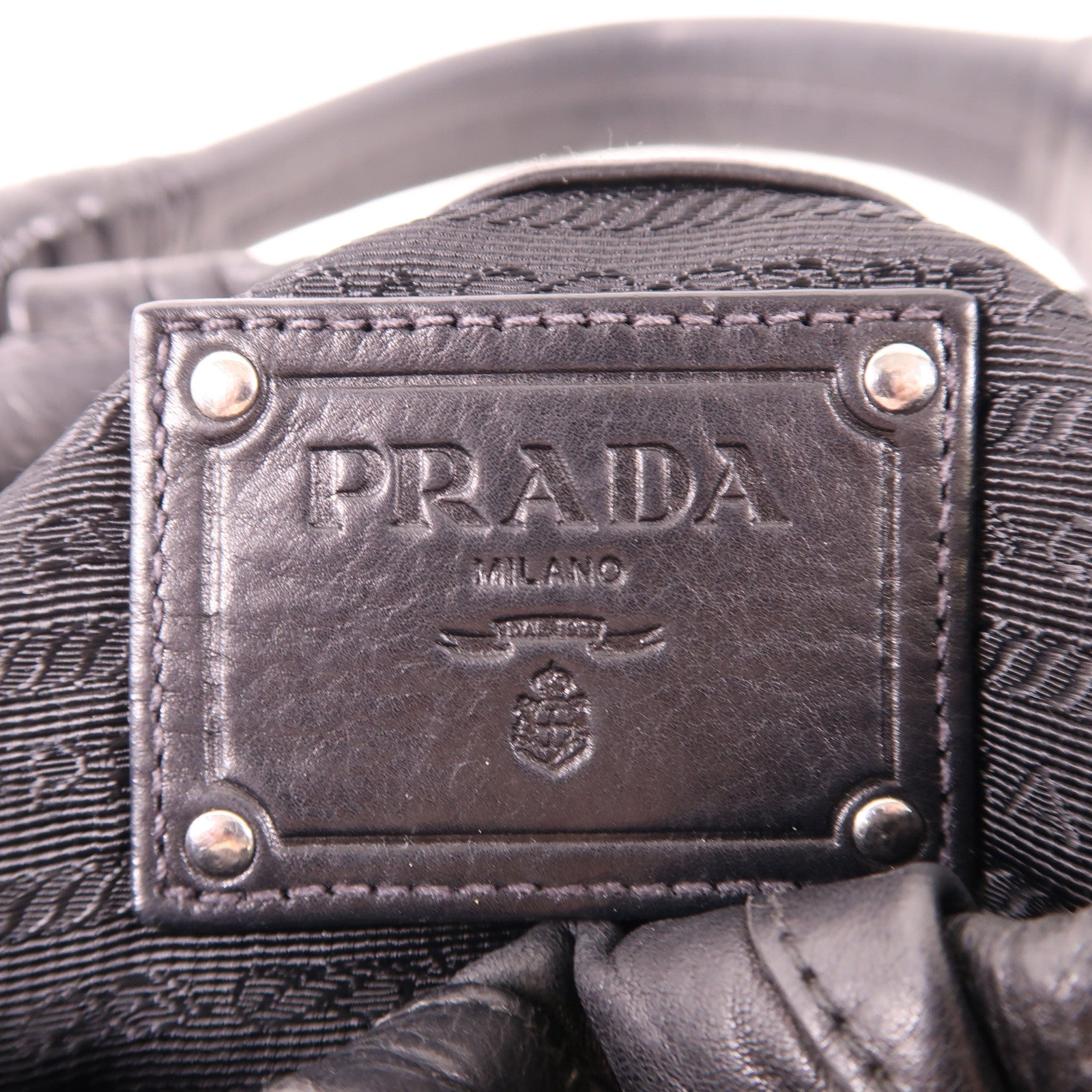 PRADA 皮革Shoulder Bag銀扣肩背袋