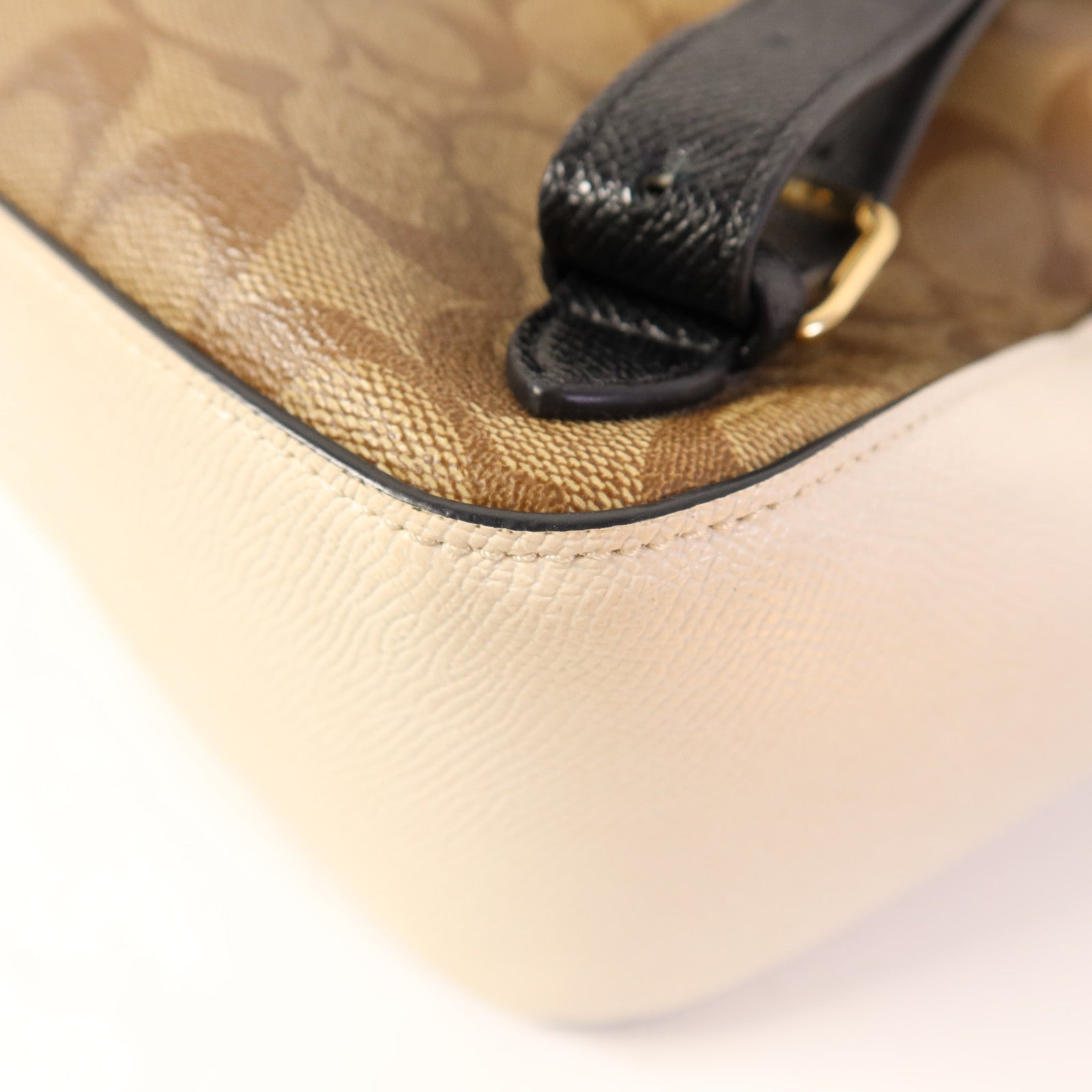 COACH 塗層帆布Backpack金扣背包