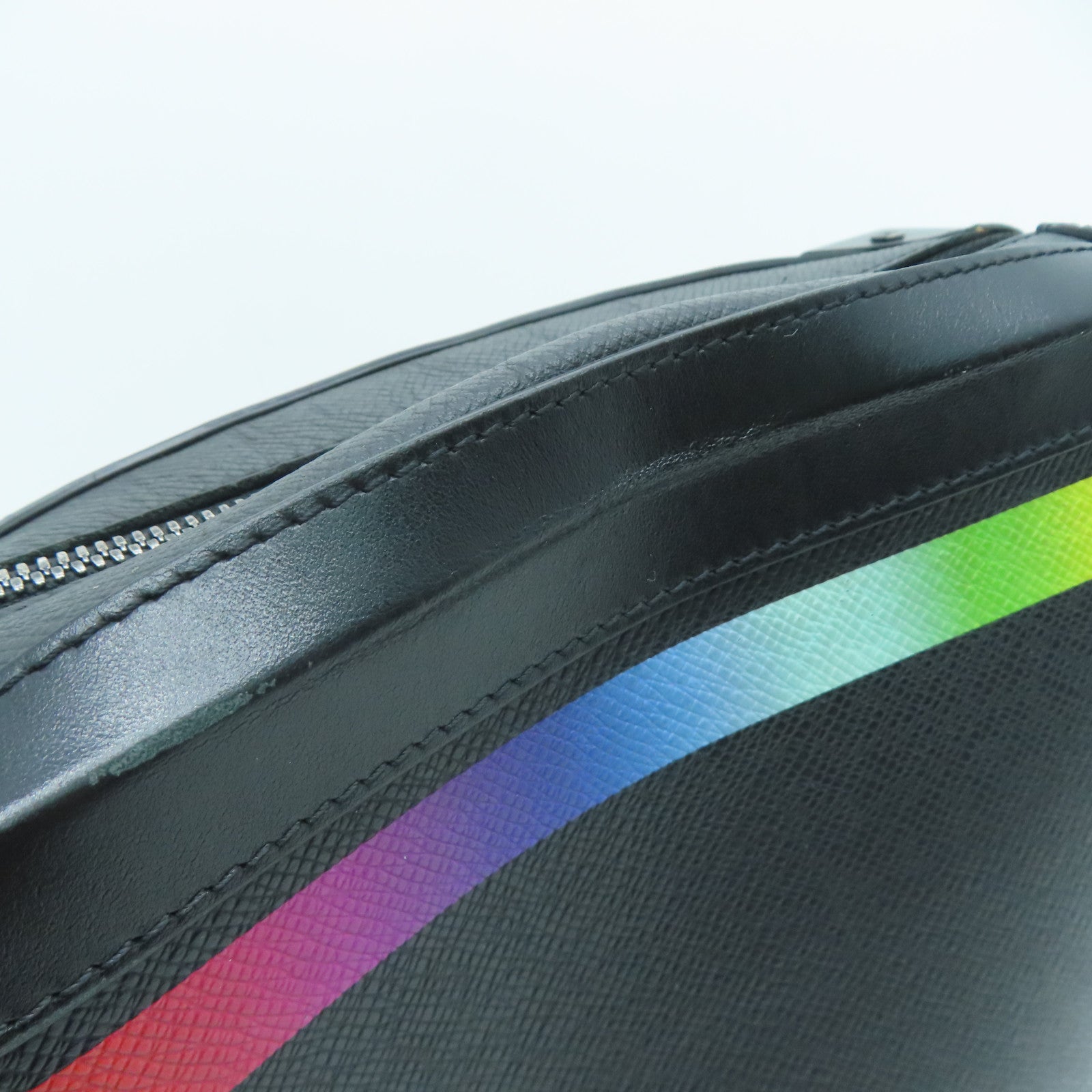 LOUIS VUITTON Taiga Soft Trunk肩背袋黑色