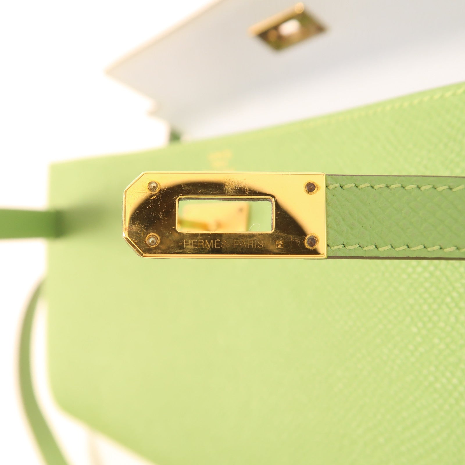 HERMES Epsom皮革Kelly To Go金扣肩背袋Vert Criquet
