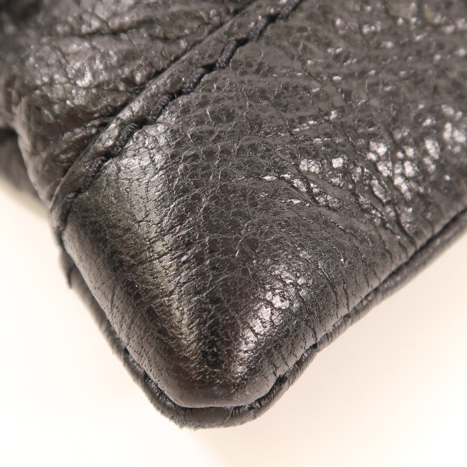 BALENCIAGA 牛皮皮革Pouch銀扣手拿包